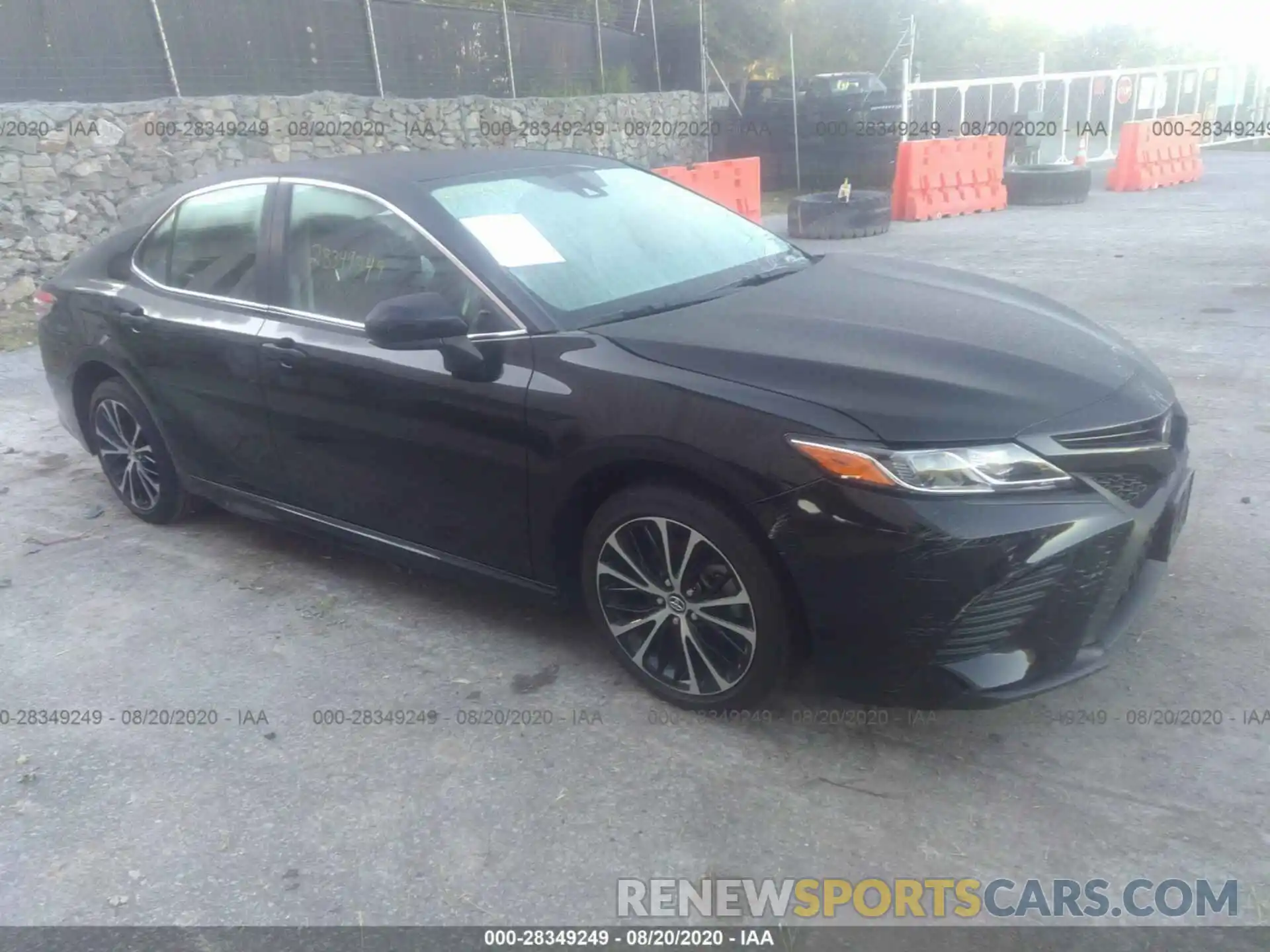 1 Photograph of a damaged car 4T1G11AK1LU340302 TOYOTA CAMRY 2020