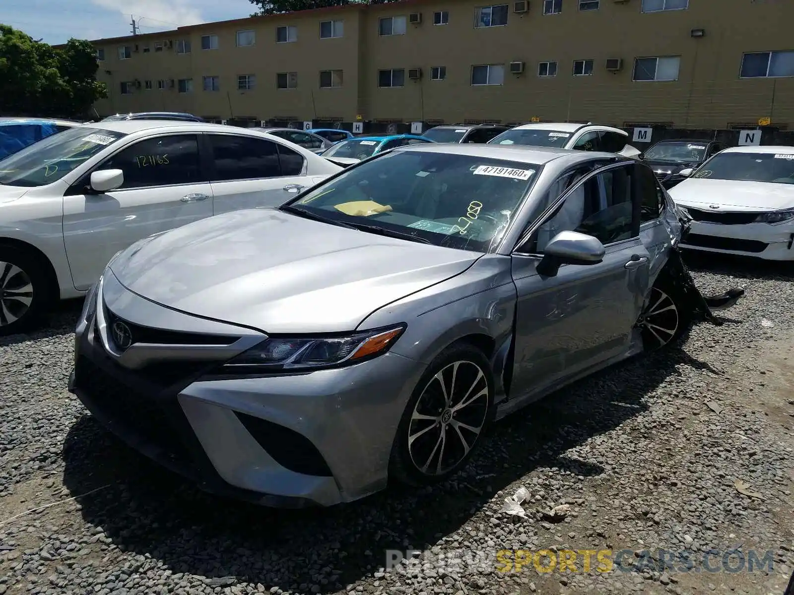 2 Photograph of a damaged car 4T1G11AK1LU340543 TOYOTA CAMRY 2020