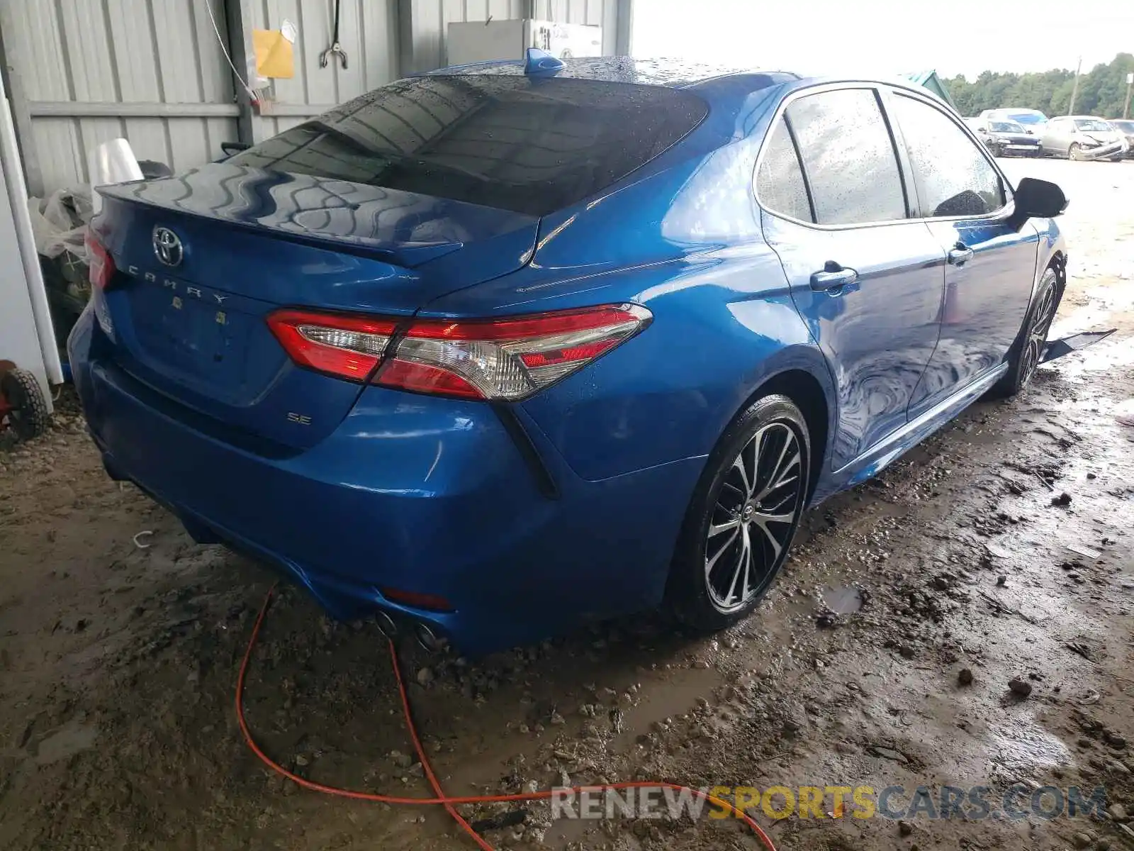 4 Photograph of a damaged car 4T1G11AK1LU342325 TOYOTA CAMRY 2020