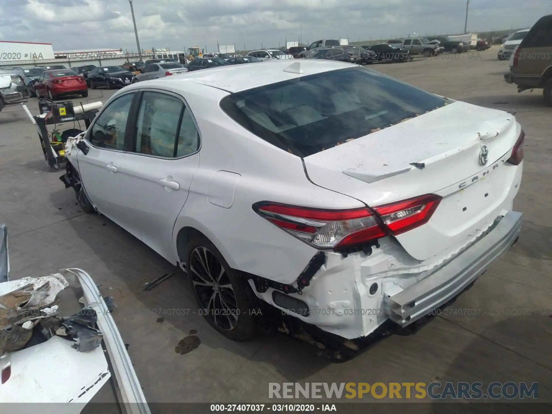 3 Photograph of a damaged car 4T1G11AK1LU343782 TOYOTA CAMRY 2020