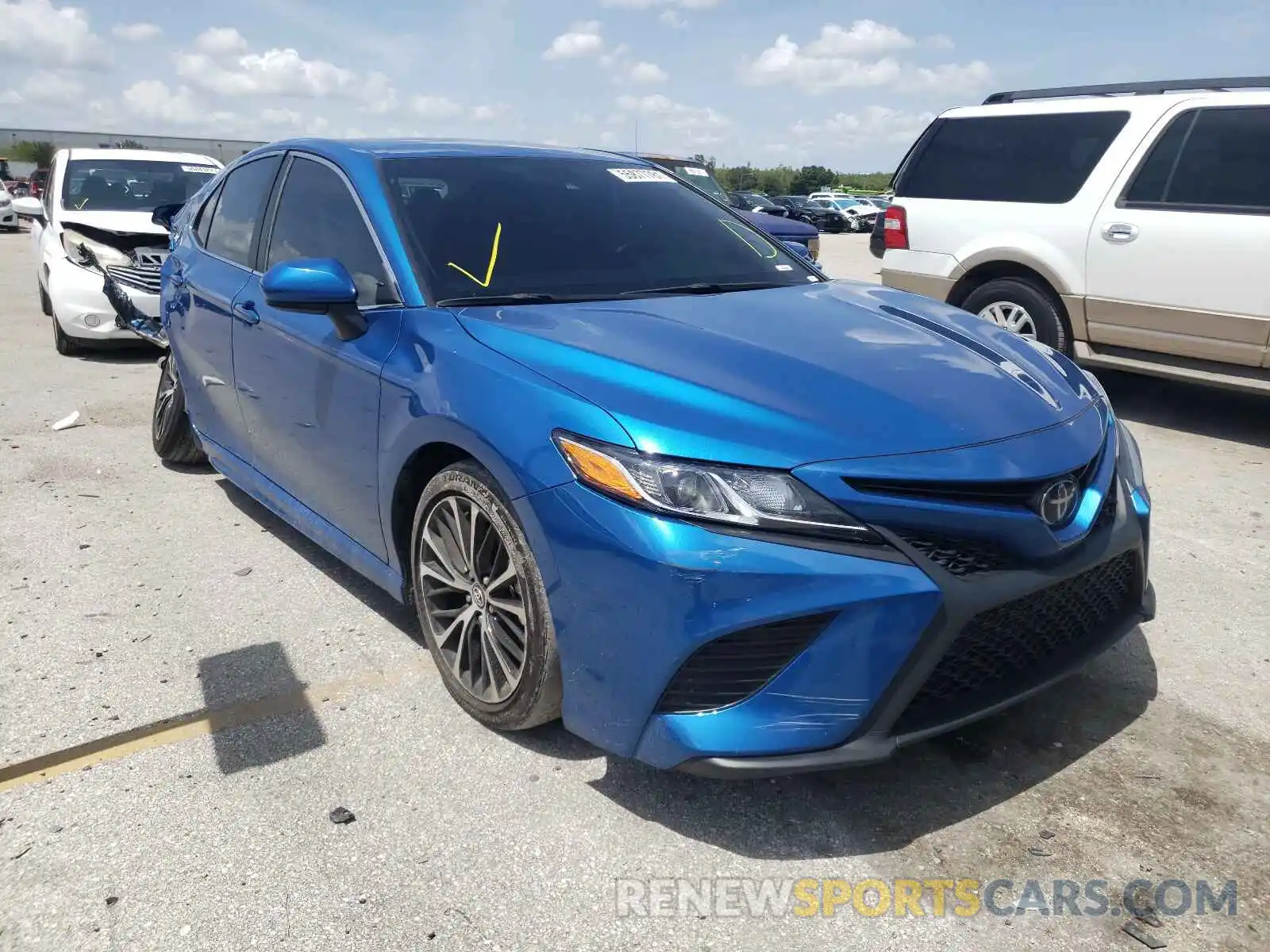 1 Photograph of a damaged car 4T1G11AK1LU343944 TOYOTA CAMRY 2020