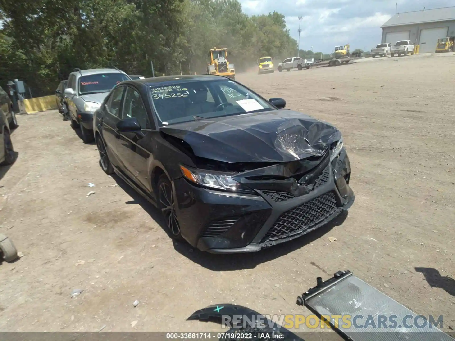 1 Photograph of a damaged car 4T1G11AK1LU345256 TOYOTA CAMRY 2020