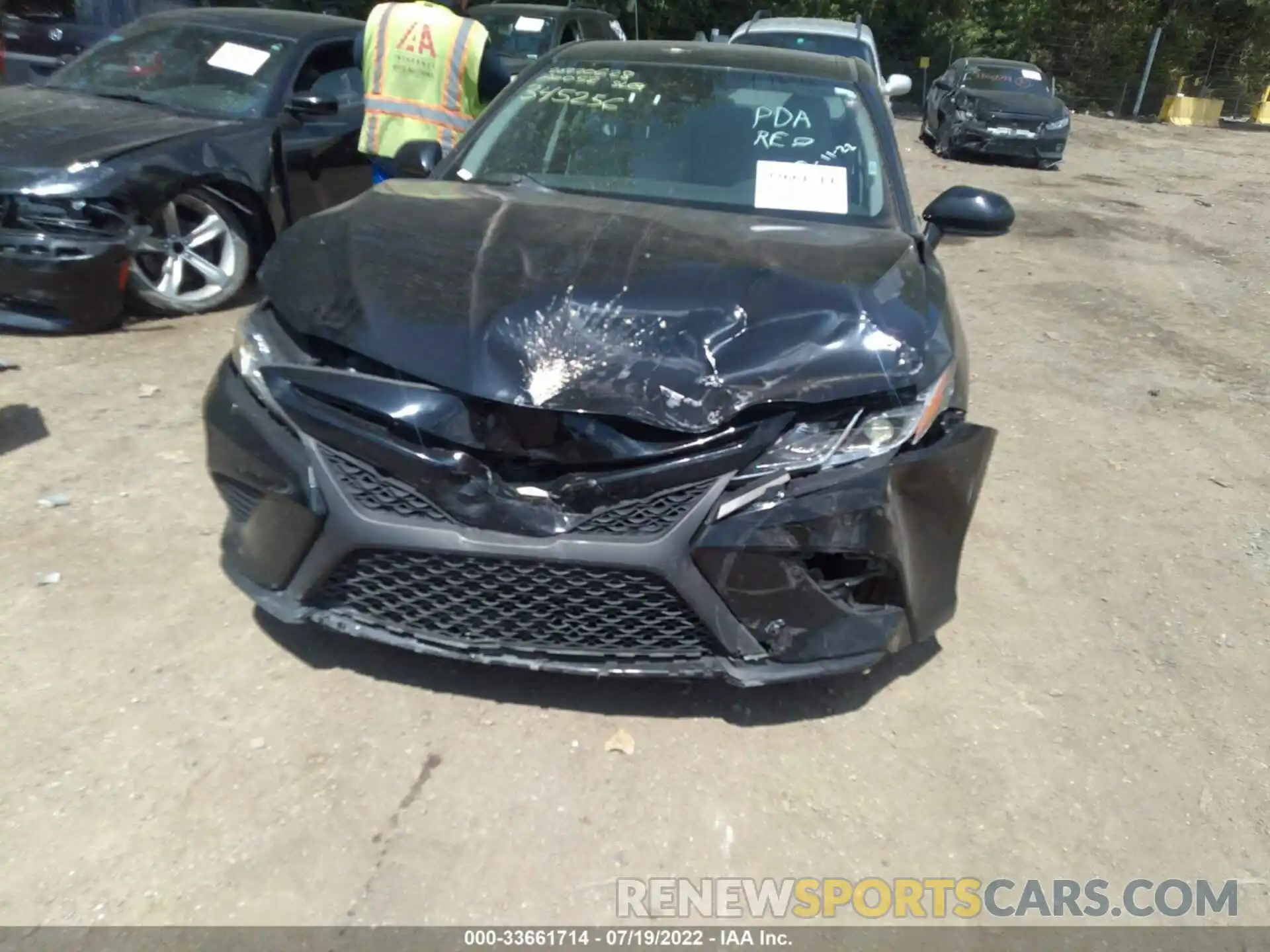 6 Photograph of a damaged car 4T1G11AK1LU345256 TOYOTA CAMRY 2020