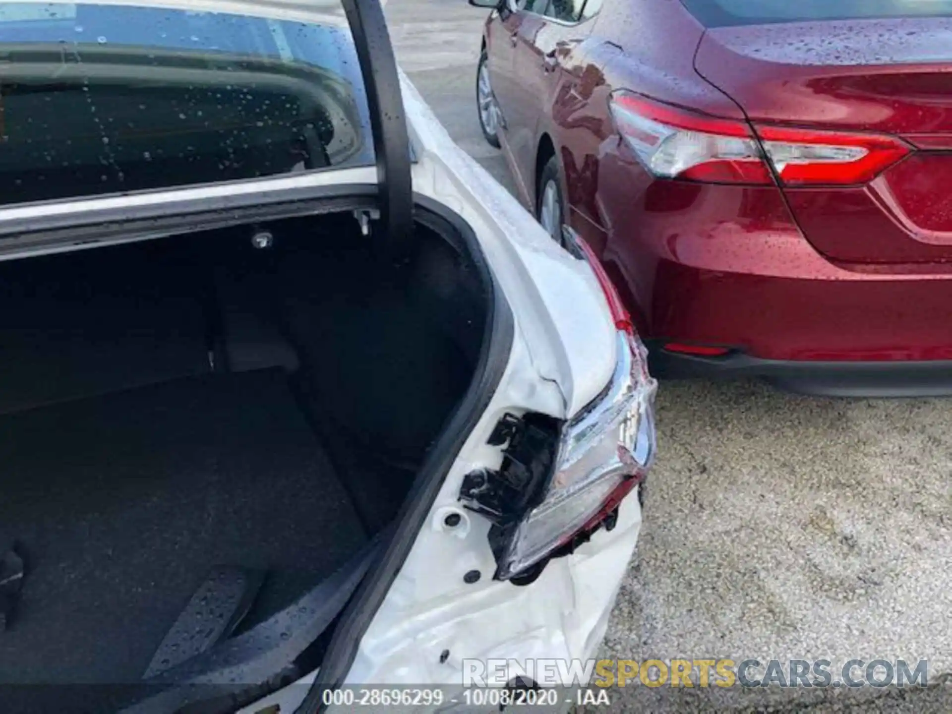 13 Photograph of a damaged car 4T1G11AK1LU345466 TOYOTA CAMRY 2020