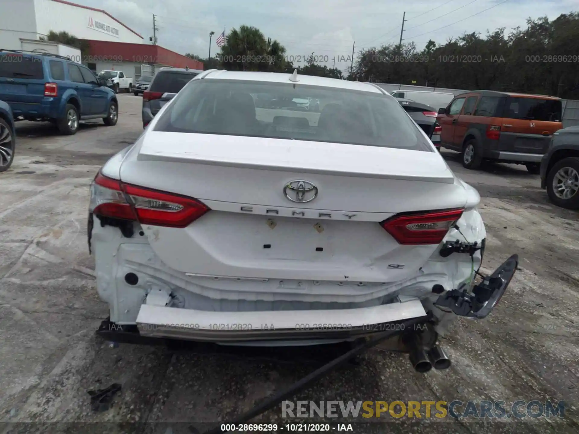 6 Photograph of a damaged car 4T1G11AK1LU345466 TOYOTA CAMRY 2020