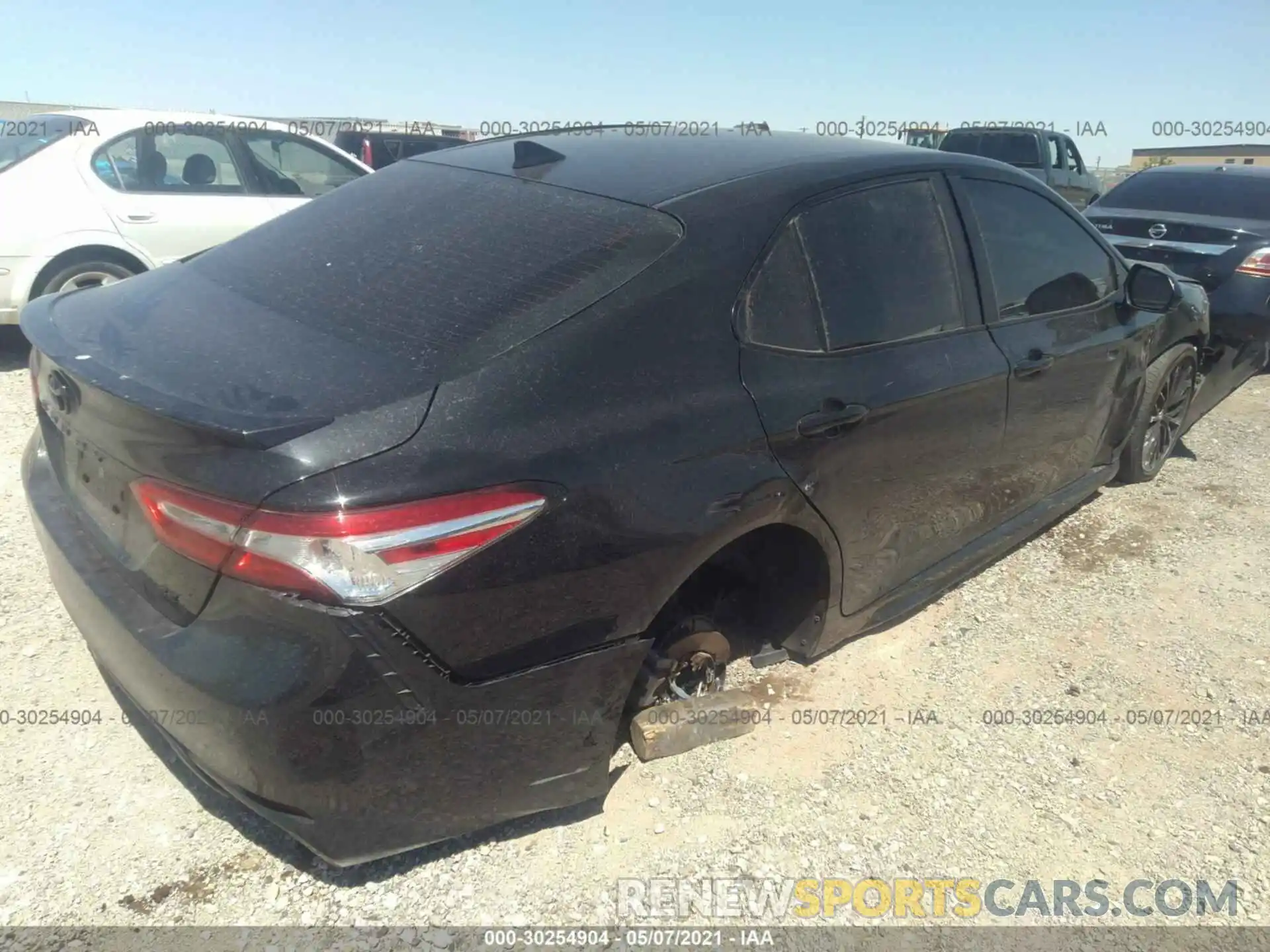 4 Photograph of a damaged car 4T1G11AK1LU345712 TOYOTA CAMRY 2020