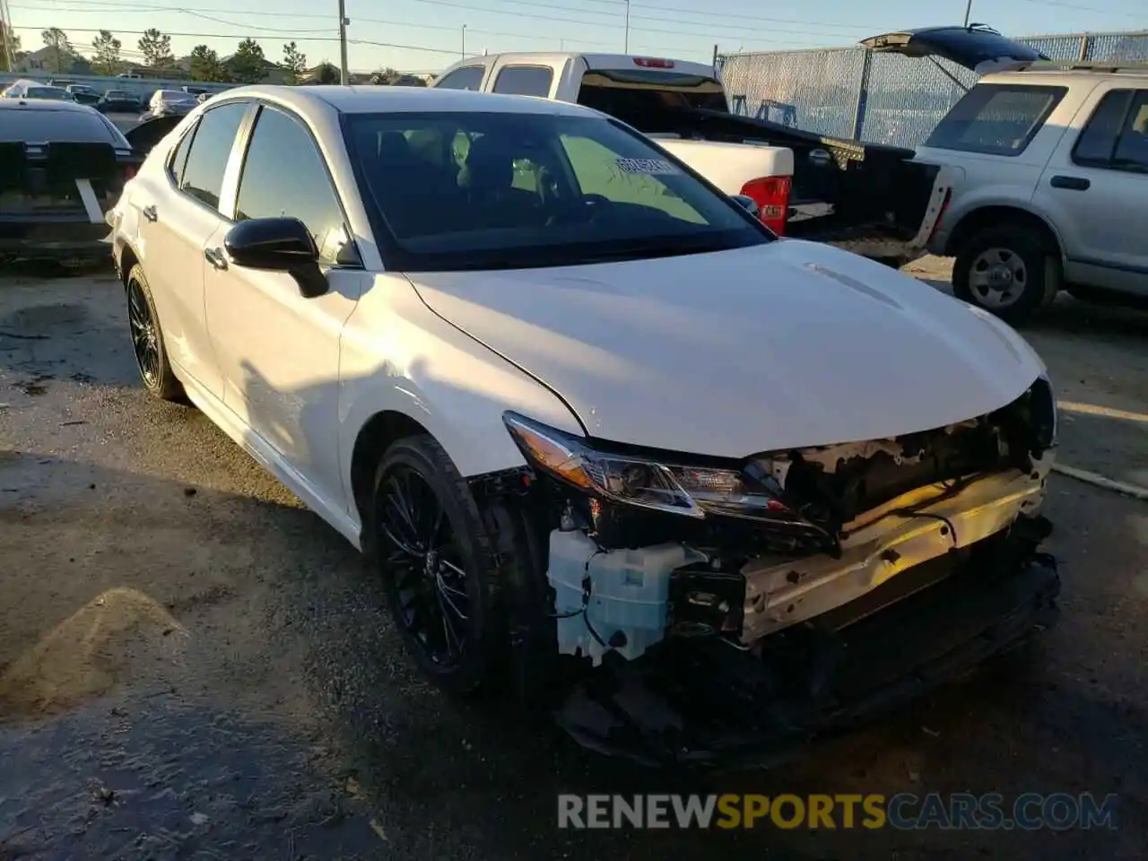 1 Photograph of a damaged car 4T1G11AK1LU346519 TOYOTA CAMRY 2020