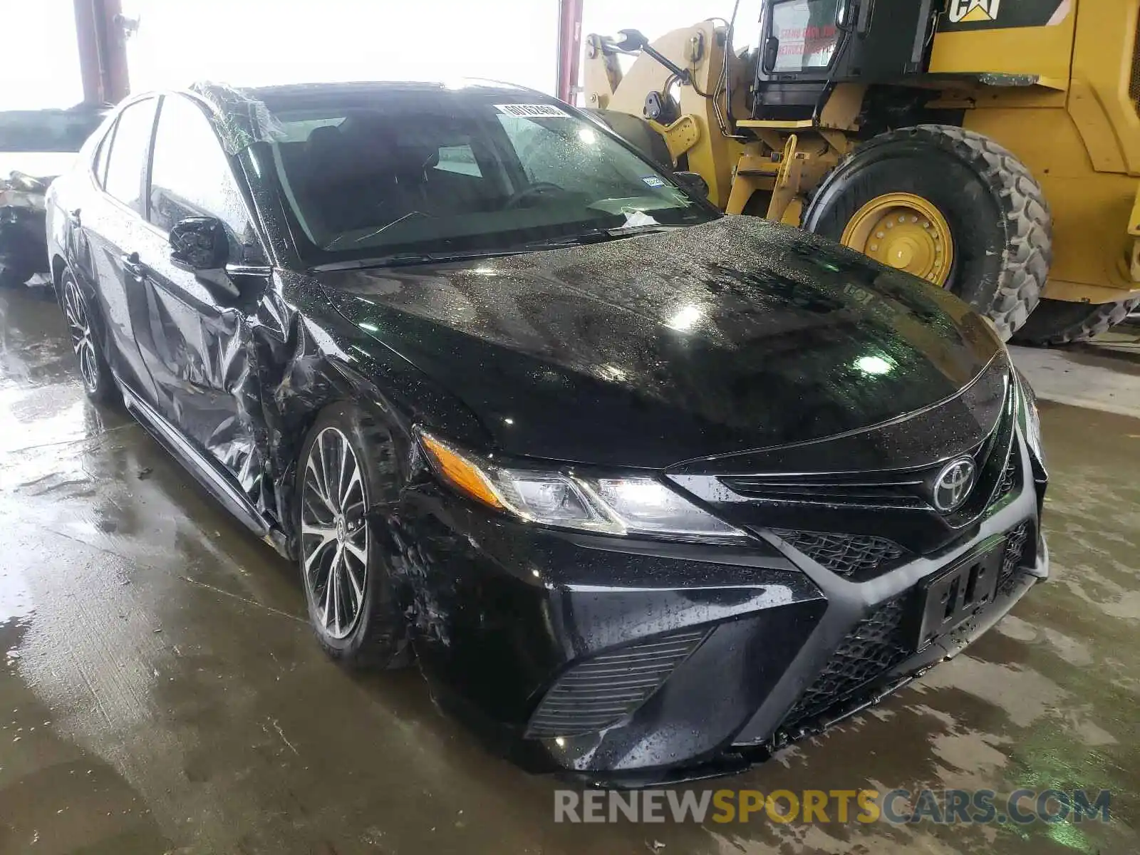 1 Photograph of a damaged car 4T1G11AK1LU352787 TOYOTA CAMRY 2020