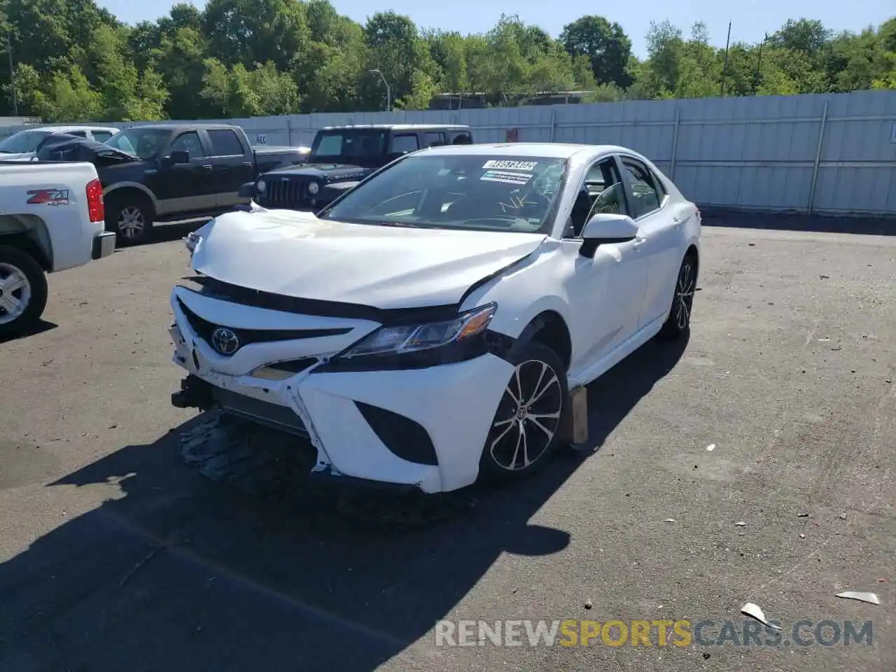 2 Photograph of a damaged car 4T1G11AK1LU359335 TOYOTA CAMRY 2020