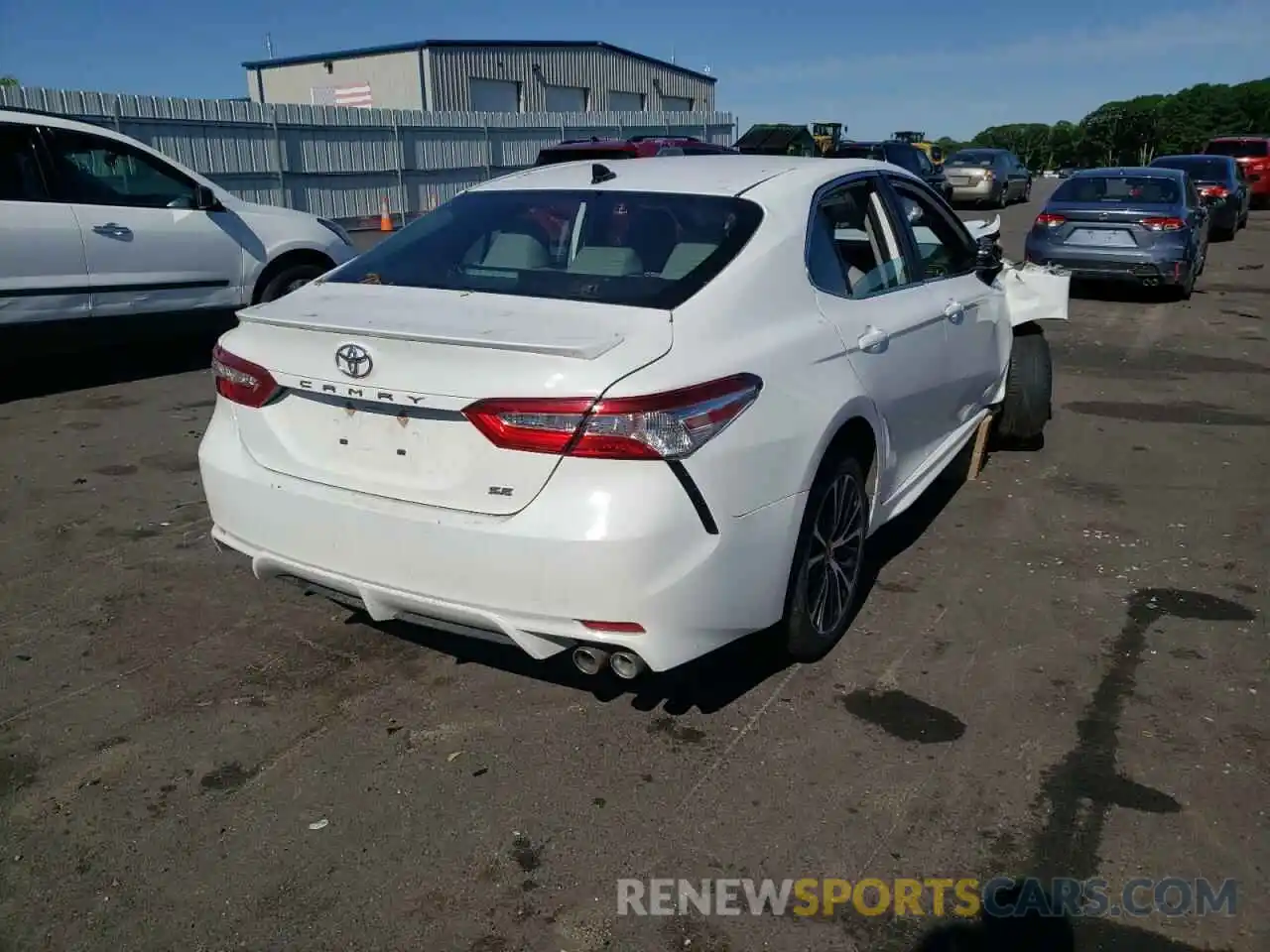 4 Photograph of a damaged car 4T1G11AK1LU359335 TOYOTA CAMRY 2020