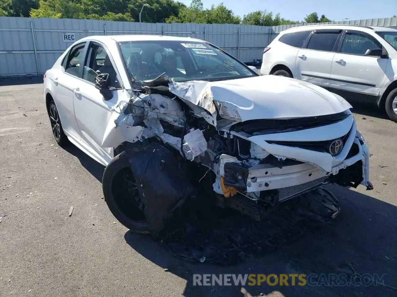 9 Photograph of a damaged car 4T1G11AK1LU359335 TOYOTA CAMRY 2020