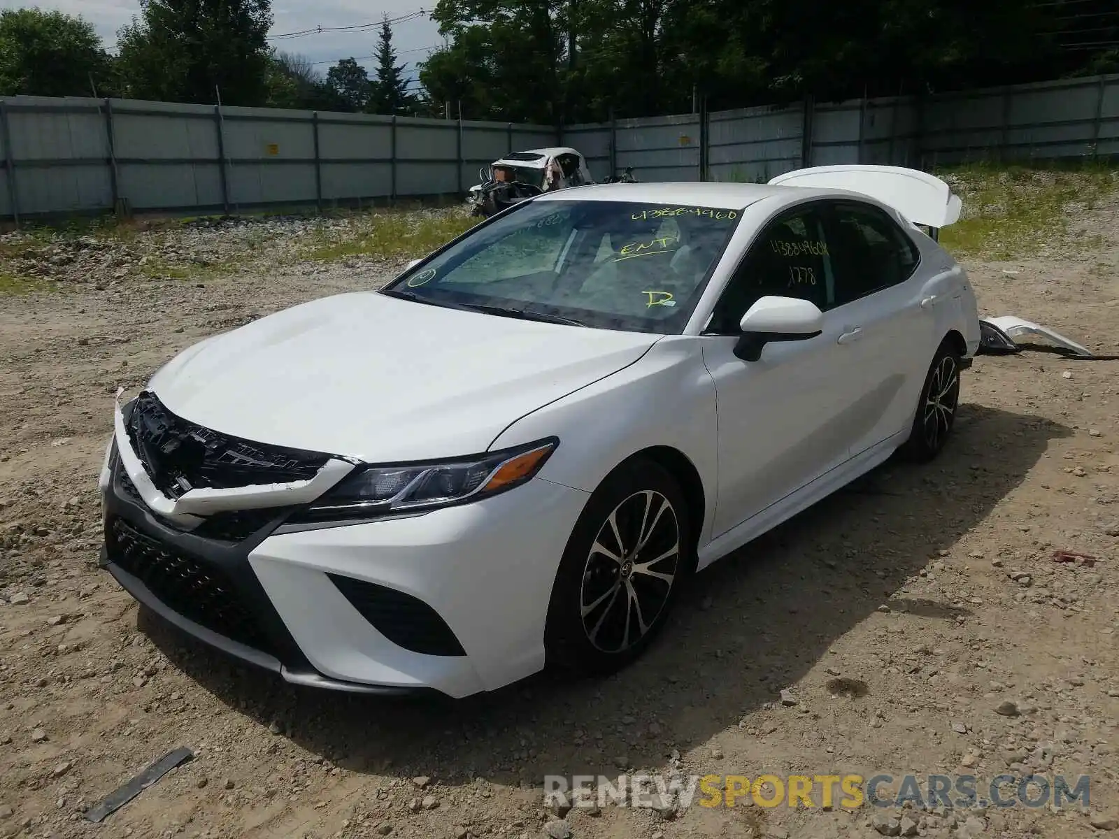 2 Photograph of a damaged car 4T1G11AK1LU359349 TOYOTA CAMRY 2020