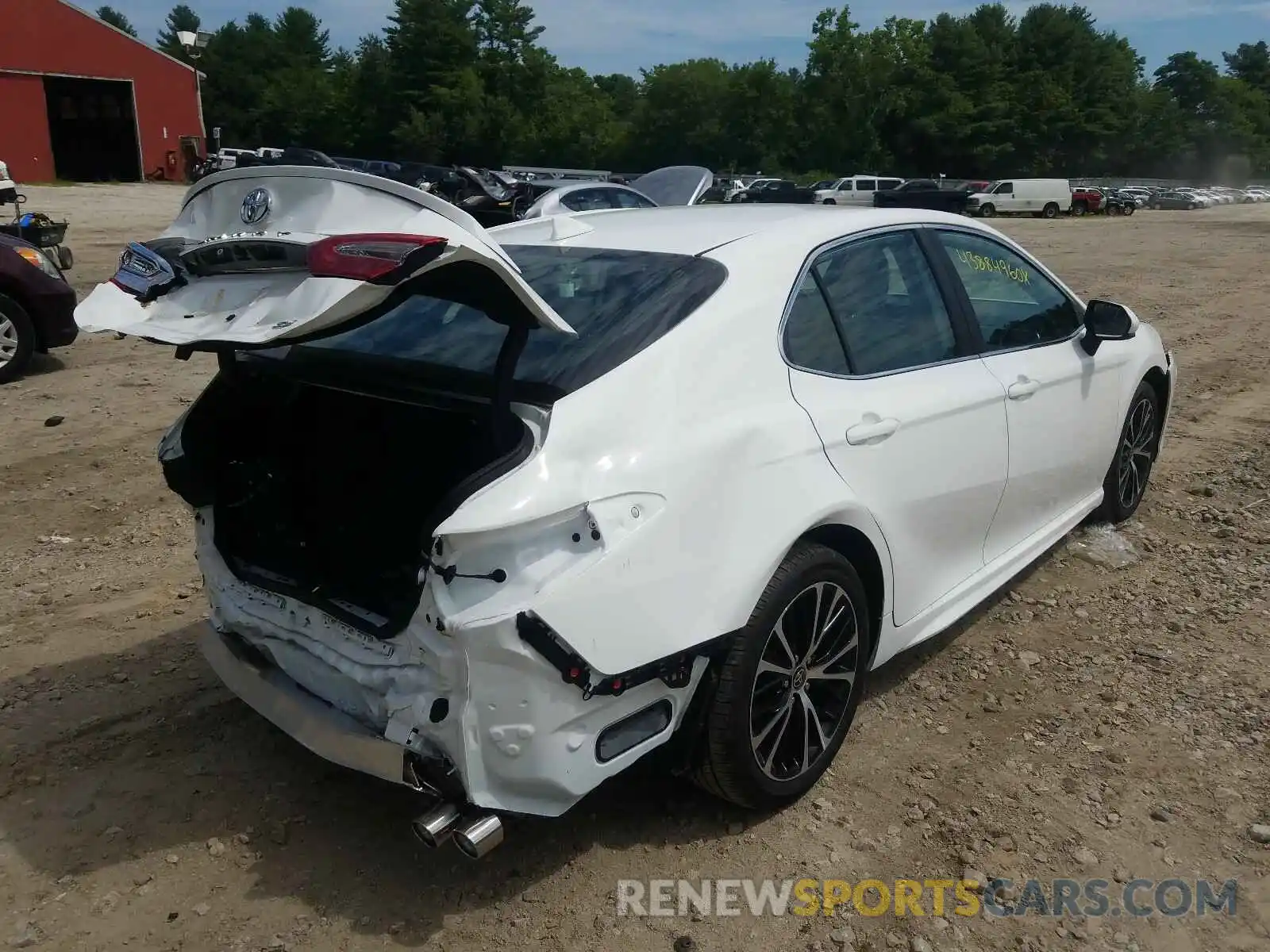 4 Photograph of a damaged car 4T1G11AK1LU359349 TOYOTA CAMRY 2020