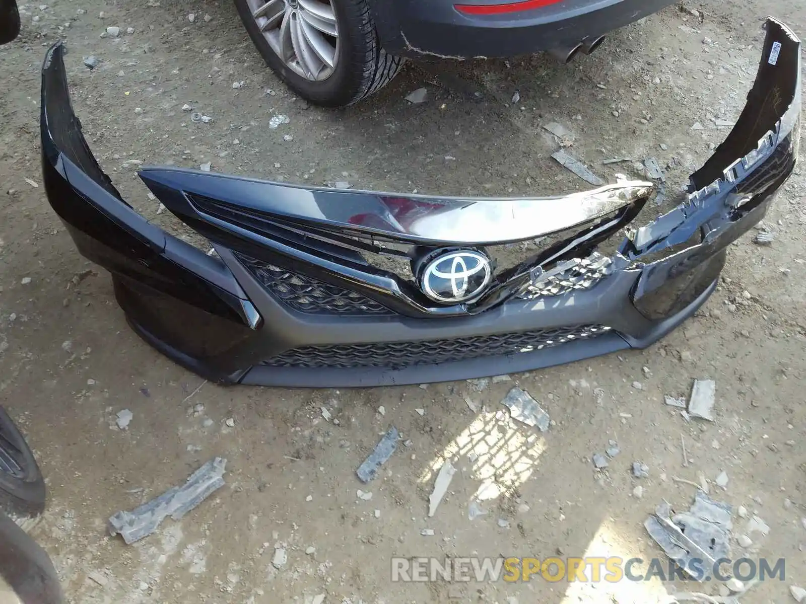 9 Photograph of a damaged car 4T1G11AK1LU363871 TOYOTA CAMRY 2020