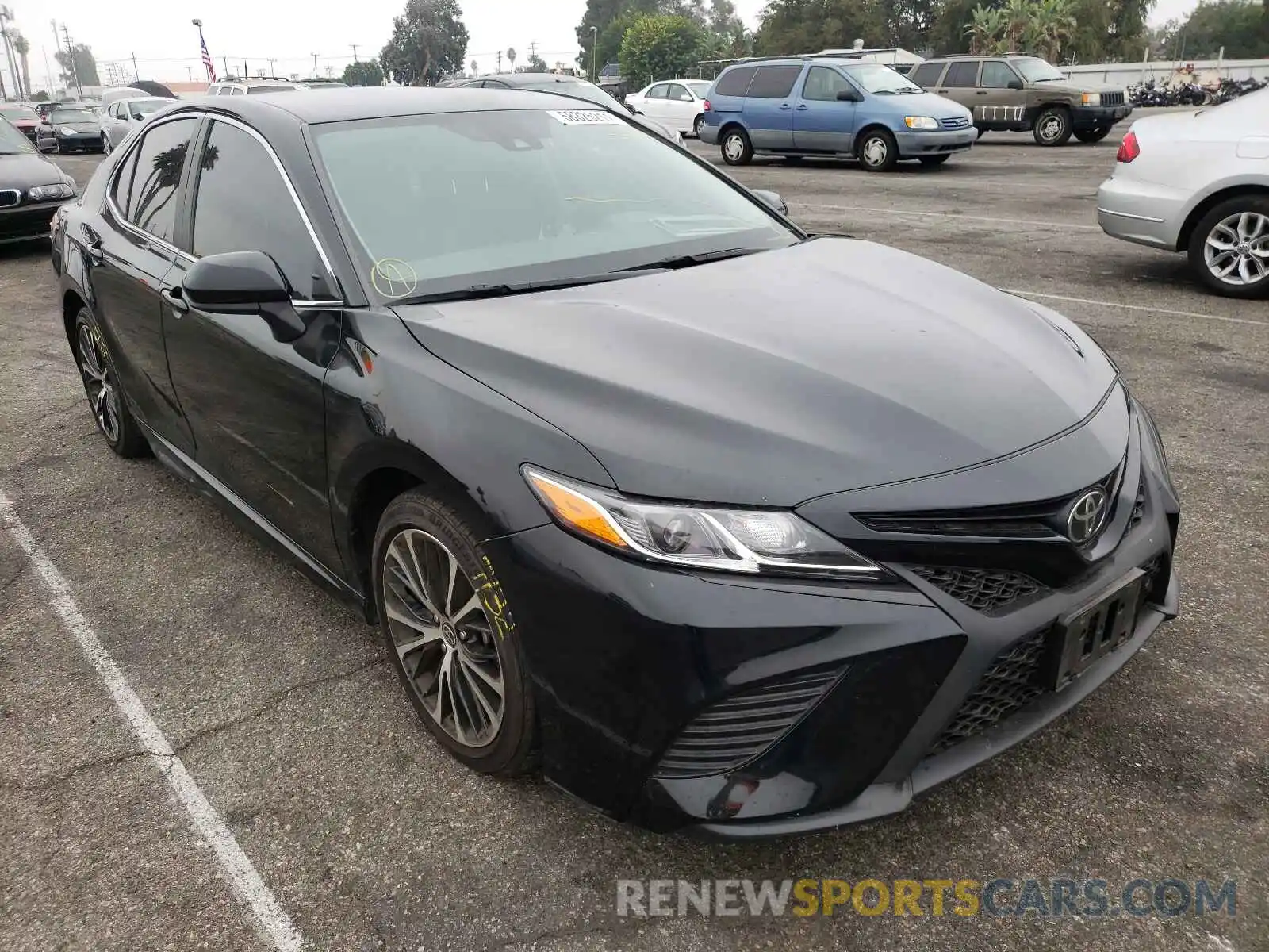 1 Photograph of a damaged car 4T1G11AK1LU367077 TOYOTA CAMRY 2020