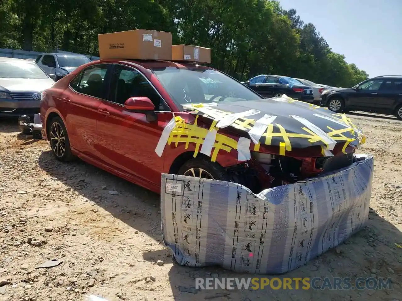 1 Photograph of a damaged car 4T1G11AK1LU367922 TOYOTA CAMRY 2020