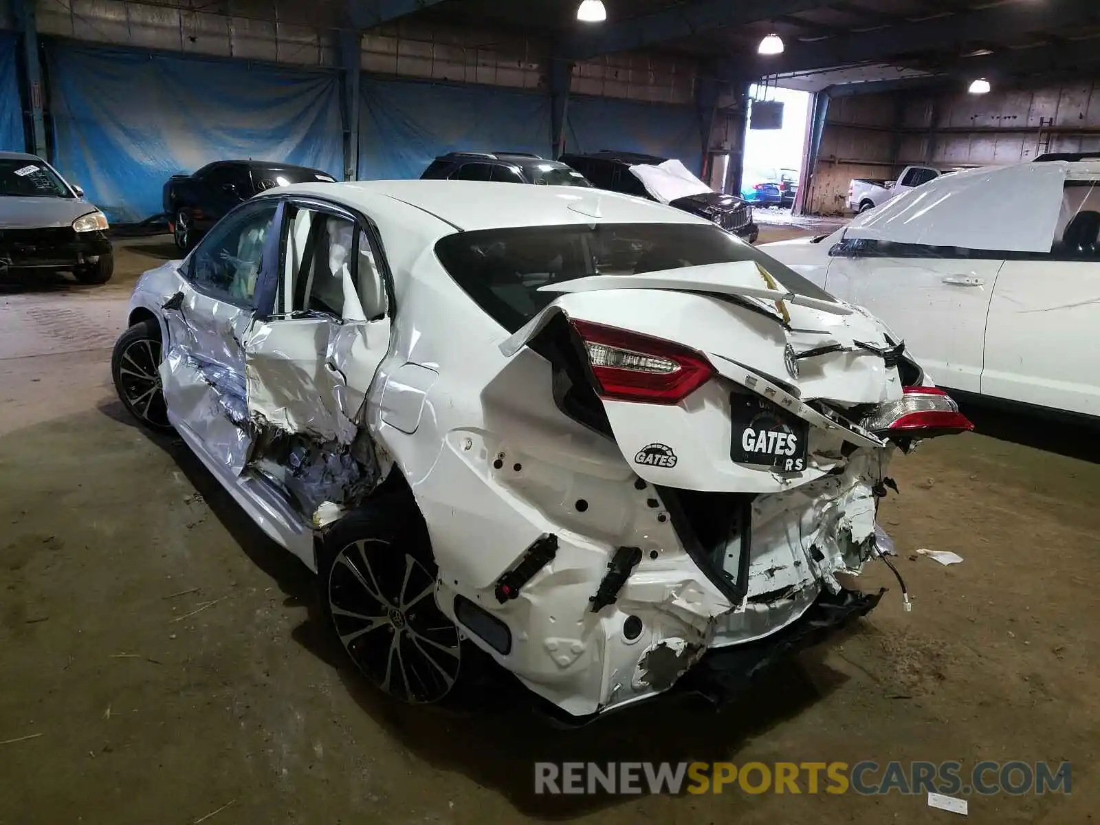 3 Photograph of a damaged car 4T1G11AK1LU368035 TOYOTA CAMRY 2020