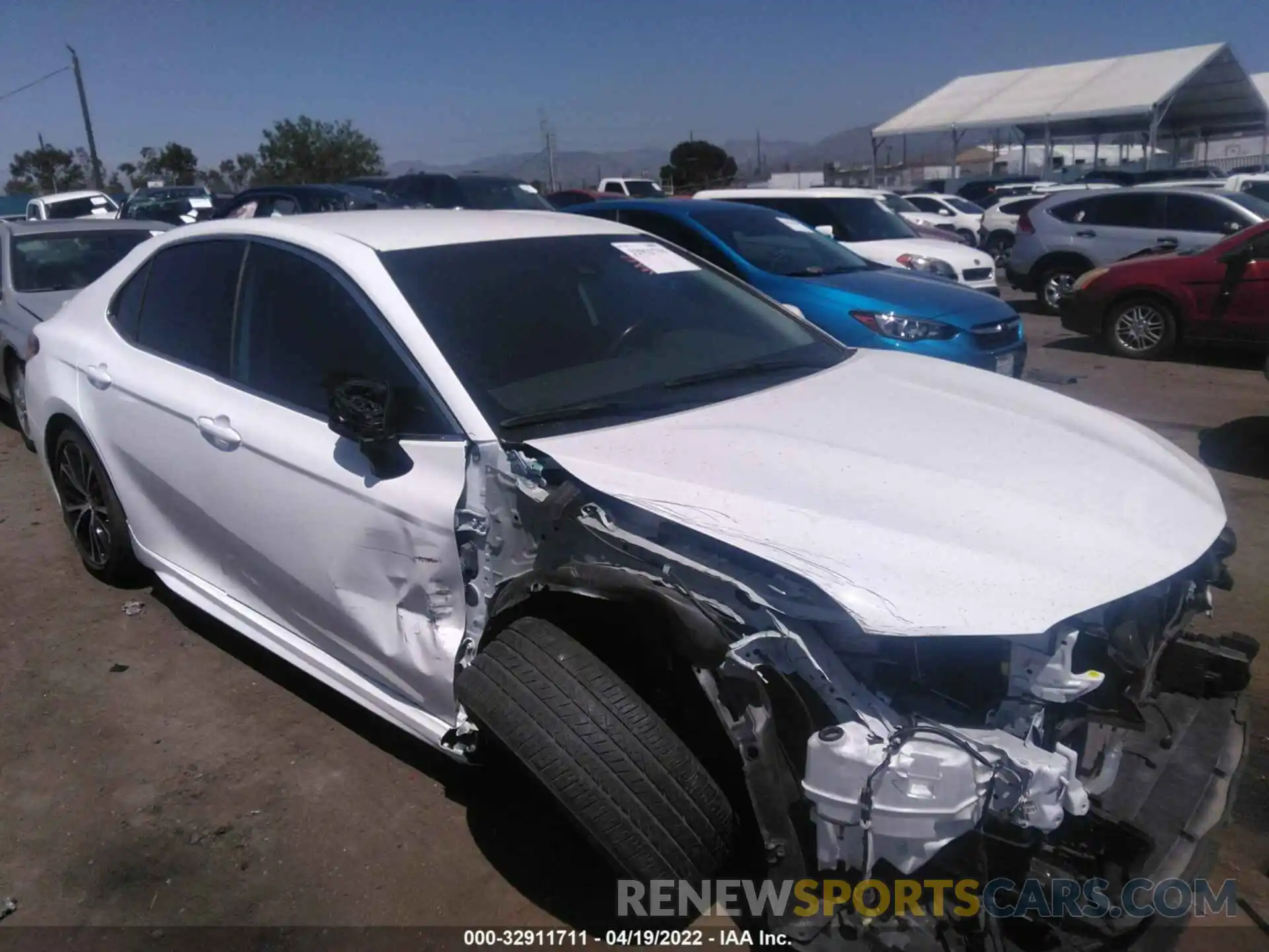 1 Photograph of a damaged car 4T1G11AK1LU373736 TOYOTA CAMRY 2020