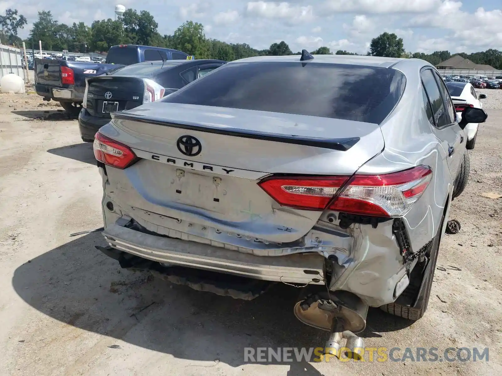 9 Photograph of a damaged car 4T1G11AK1LU382341 TOYOTA CAMRY 2020