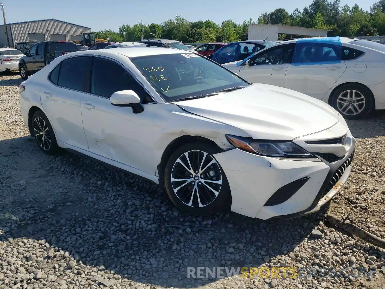 1 Photograph of a damaged car 4T1G11AK1LU384073 TOYOTA CAMRY 2020