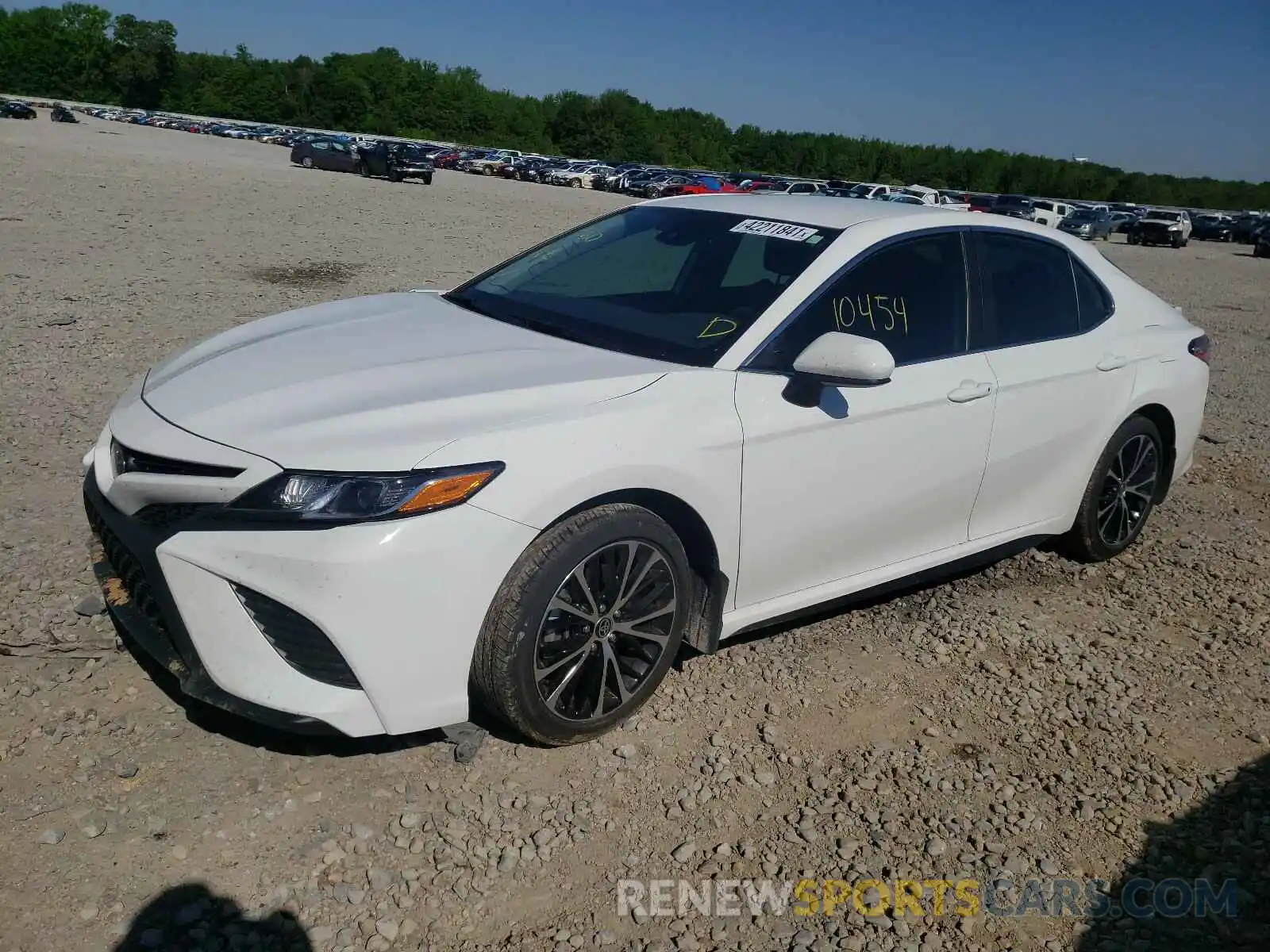 2 Photograph of a damaged car 4T1G11AK1LU384073 TOYOTA CAMRY 2020