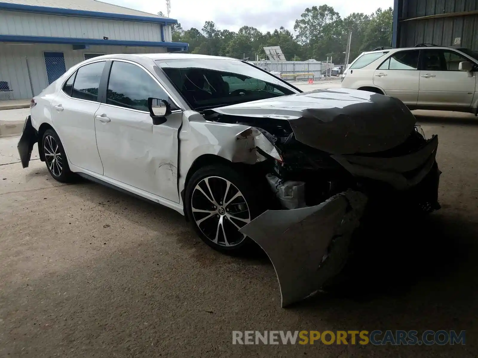 1 Photograph of a damaged car 4T1G11AK1LU392836 TOYOTA CAMRY 2020