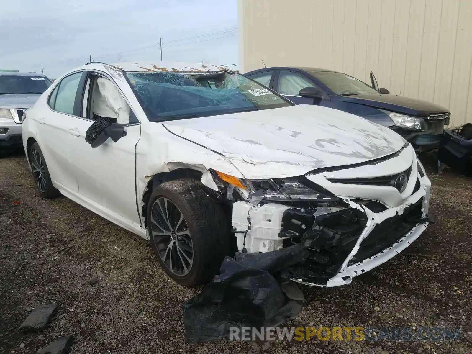 1 Photograph of a damaged car 4T1G11AK1LU393095 TOYOTA CAMRY 2020