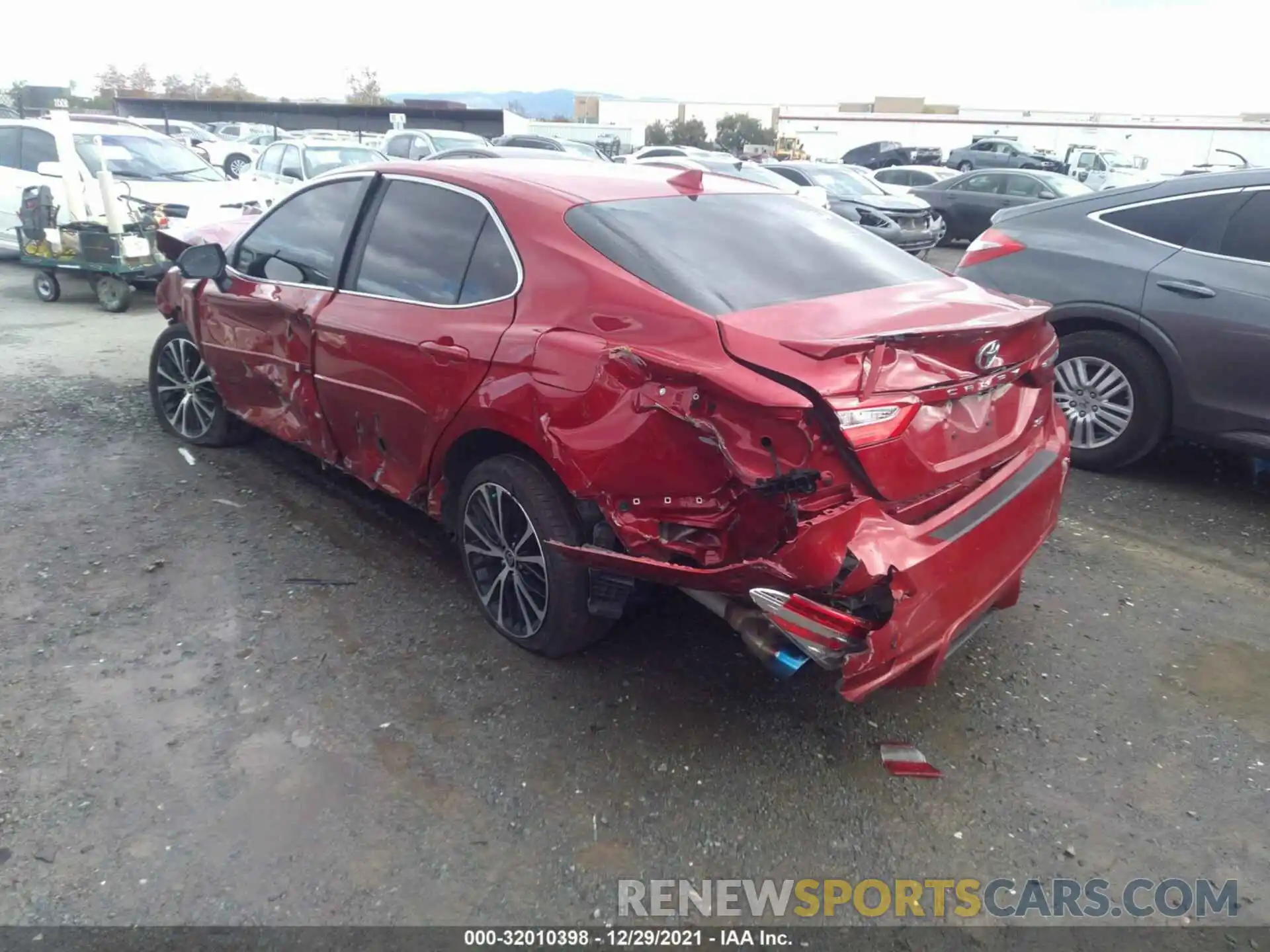 3 Photograph of a damaged car 4T1G11AK1LU398667 TOYOTA CAMRY 2020