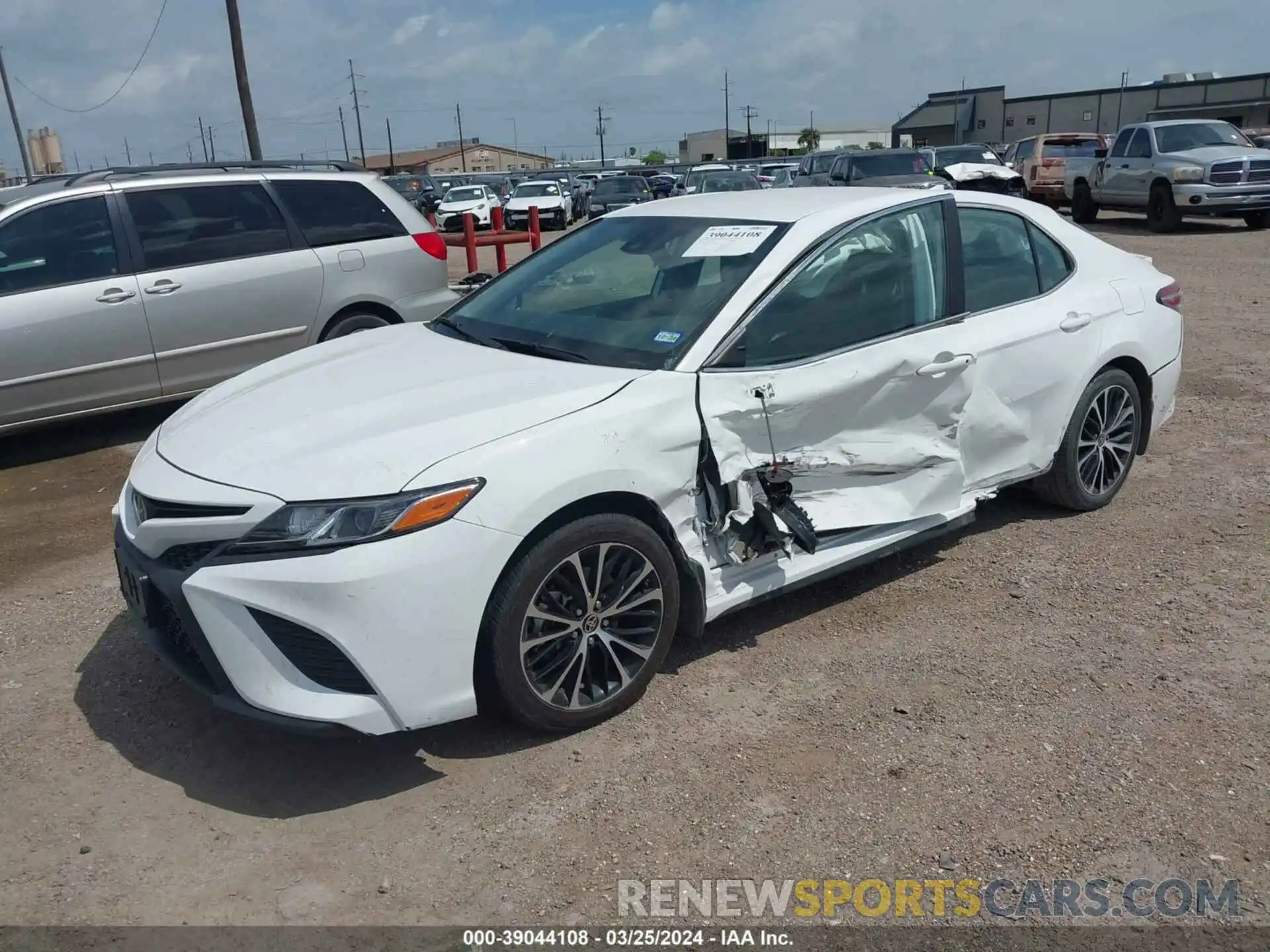 2 Photograph of a damaged car 4T1G11AK1LU508052 TOYOTA CAMRY 2020