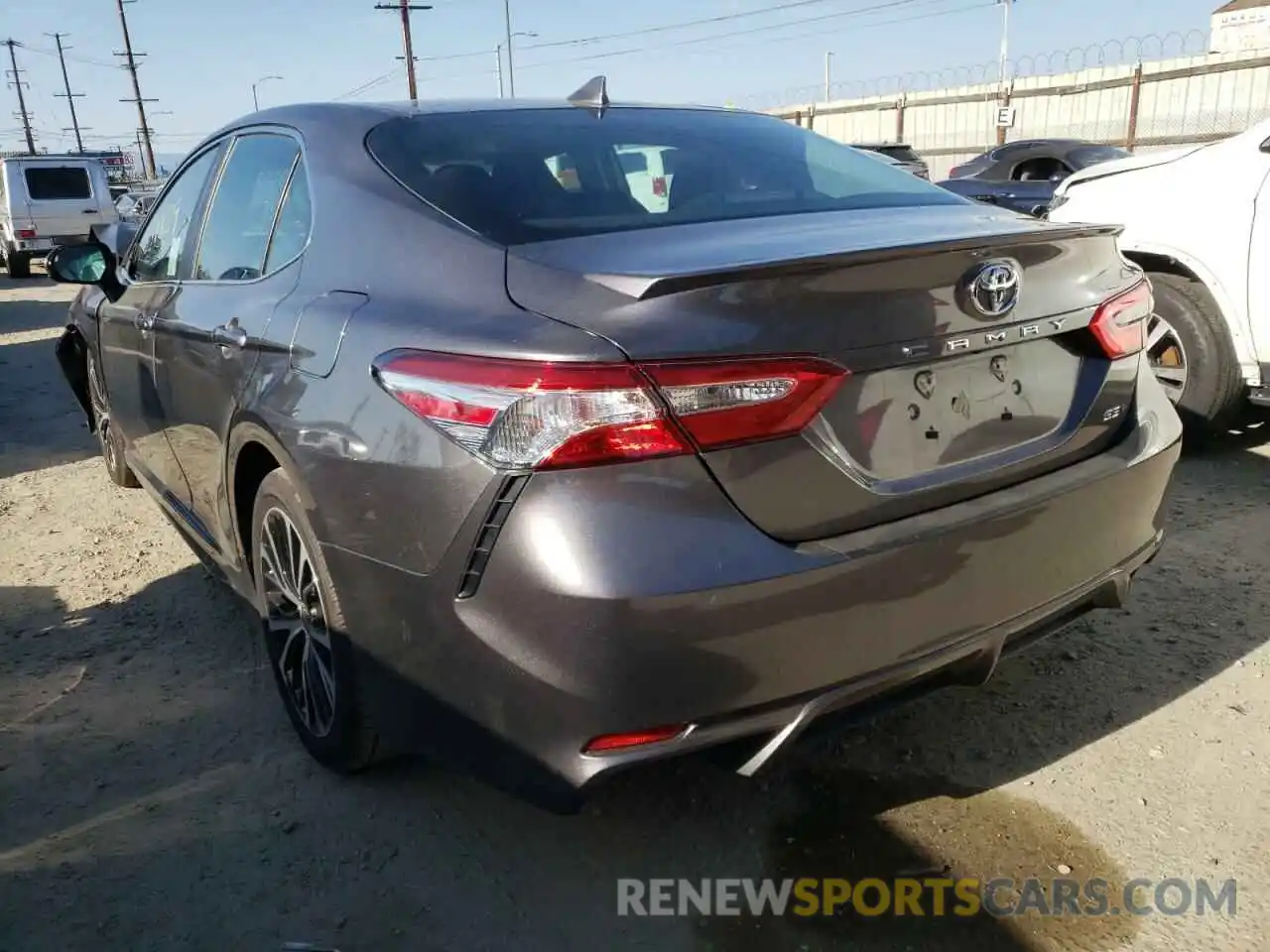 3 Photograph of a damaged car 4T1G11AK1LU510125 TOYOTA CAMRY 2020