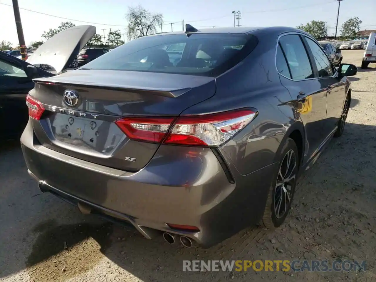 4 Photograph of a damaged car 4T1G11AK1LU510125 TOYOTA CAMRY 2020