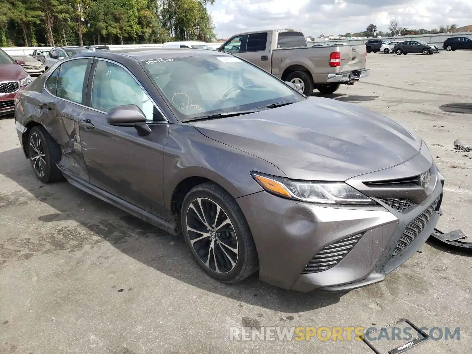 1 Photograph of a damaged car 4T1G11AK1LU857518 TOYOTA CAMRY 2020