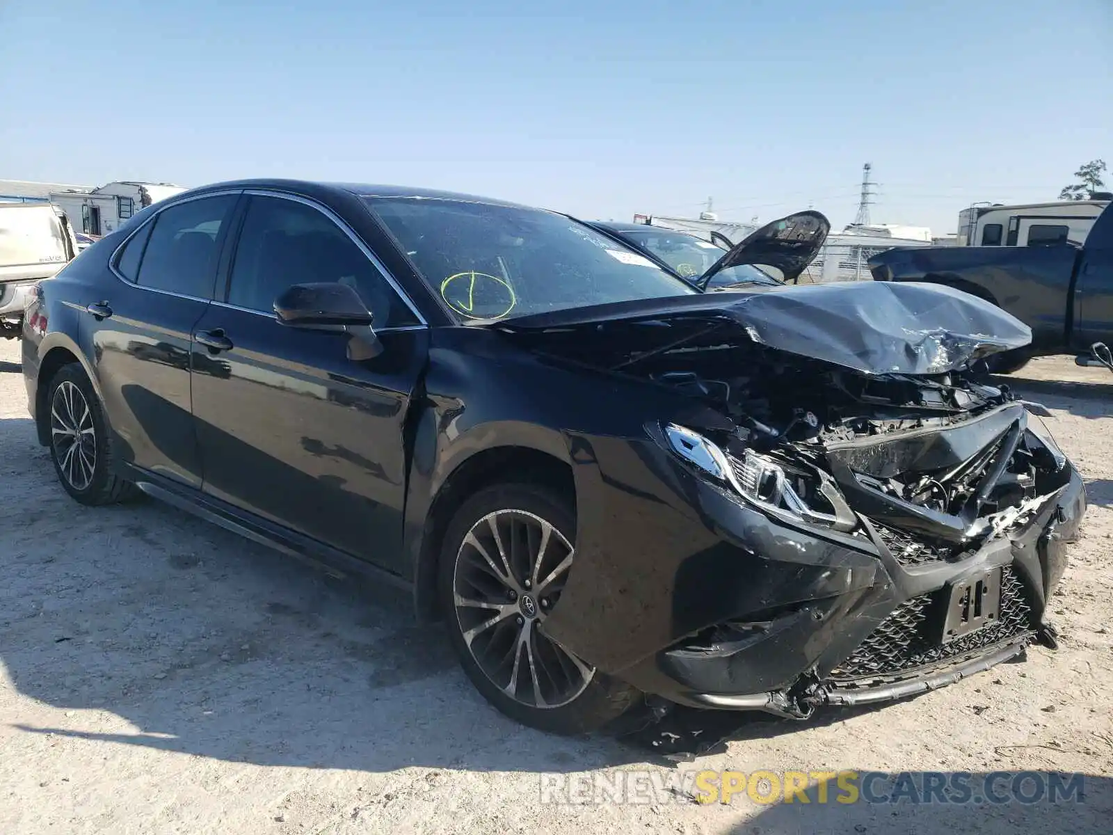 1 Photograph of a damaged car 4T1G11AK1LU859642 TOYOTA CAMRY 2020
