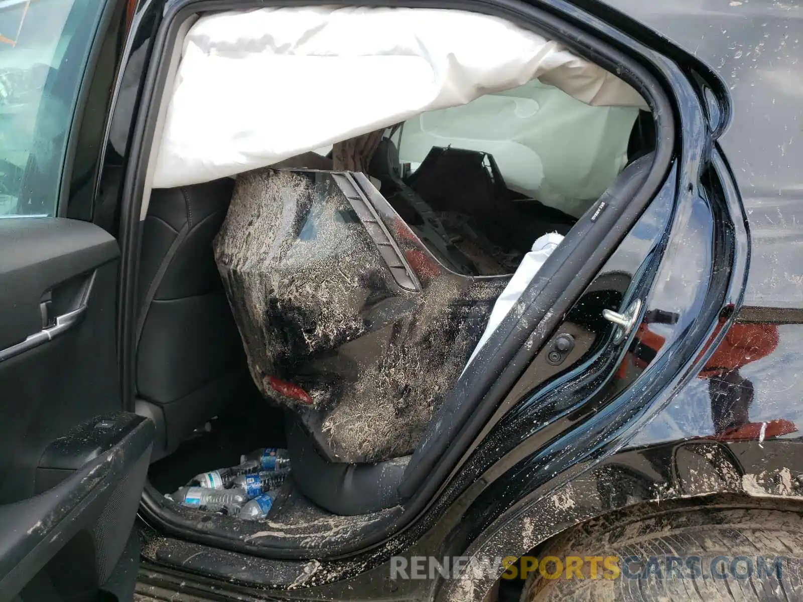 6 Photograph of a damaged car 4T1G11AK1LU859799 TOYOTA CAMRY 2020