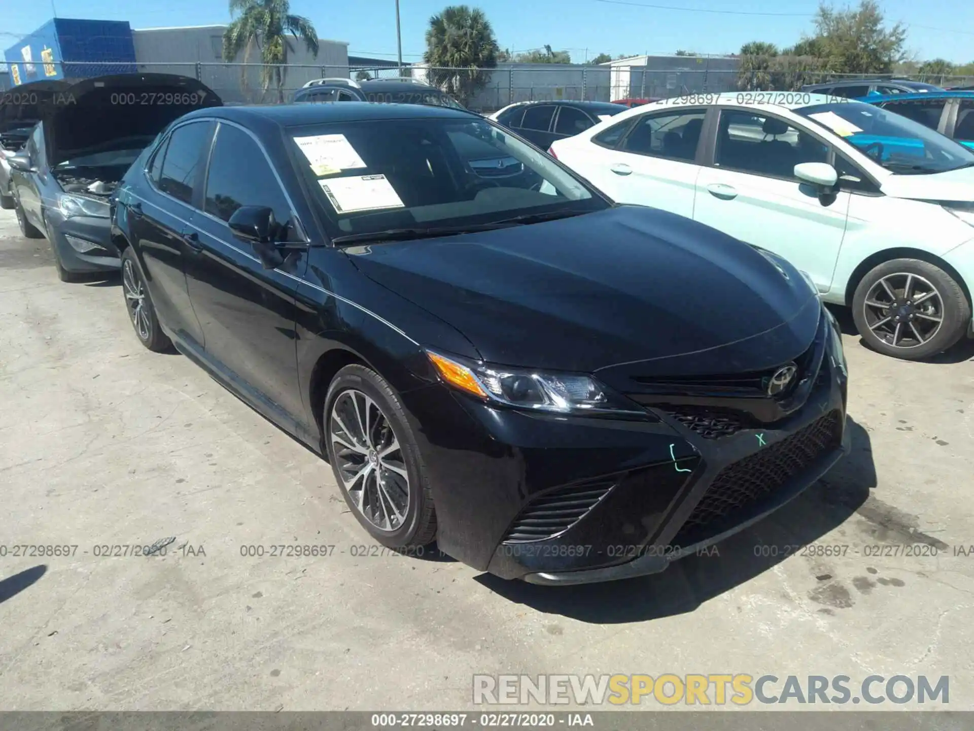 1 Photograph of a damaged car 4T1G11AK1LU860676 TOYOTA CAMRY 2020