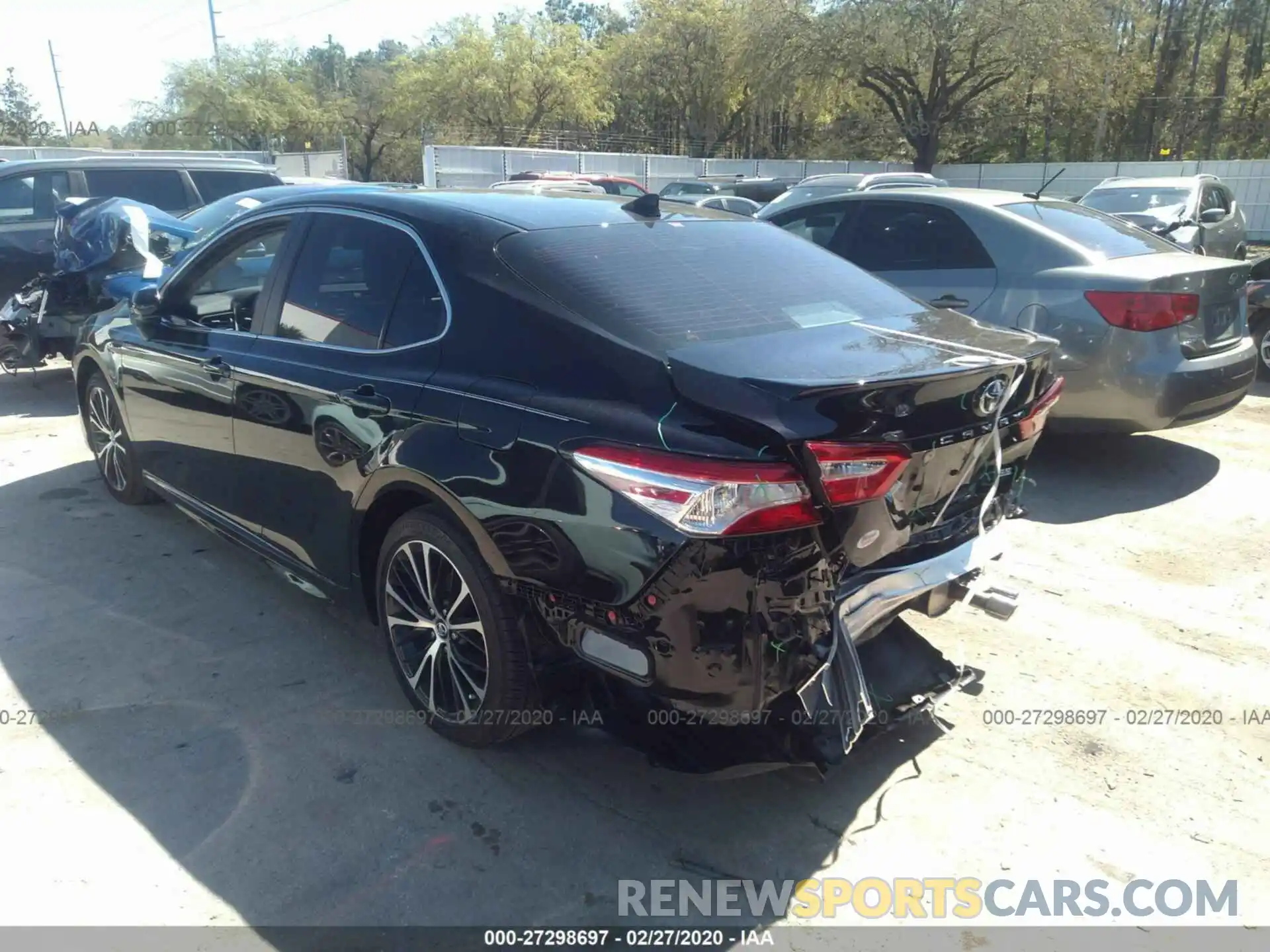 3 Photograph of a damaged car 4T1G11AK1LU860676 TOYOTA CAMRY 2020