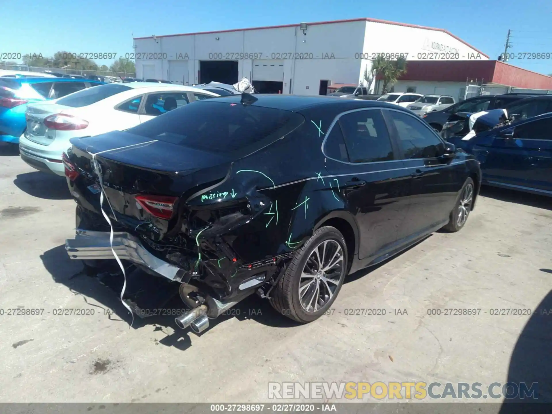 4 Photograph of a damaged car 4T1G11AK1LU860676 TOYOTA CAMRY 2020