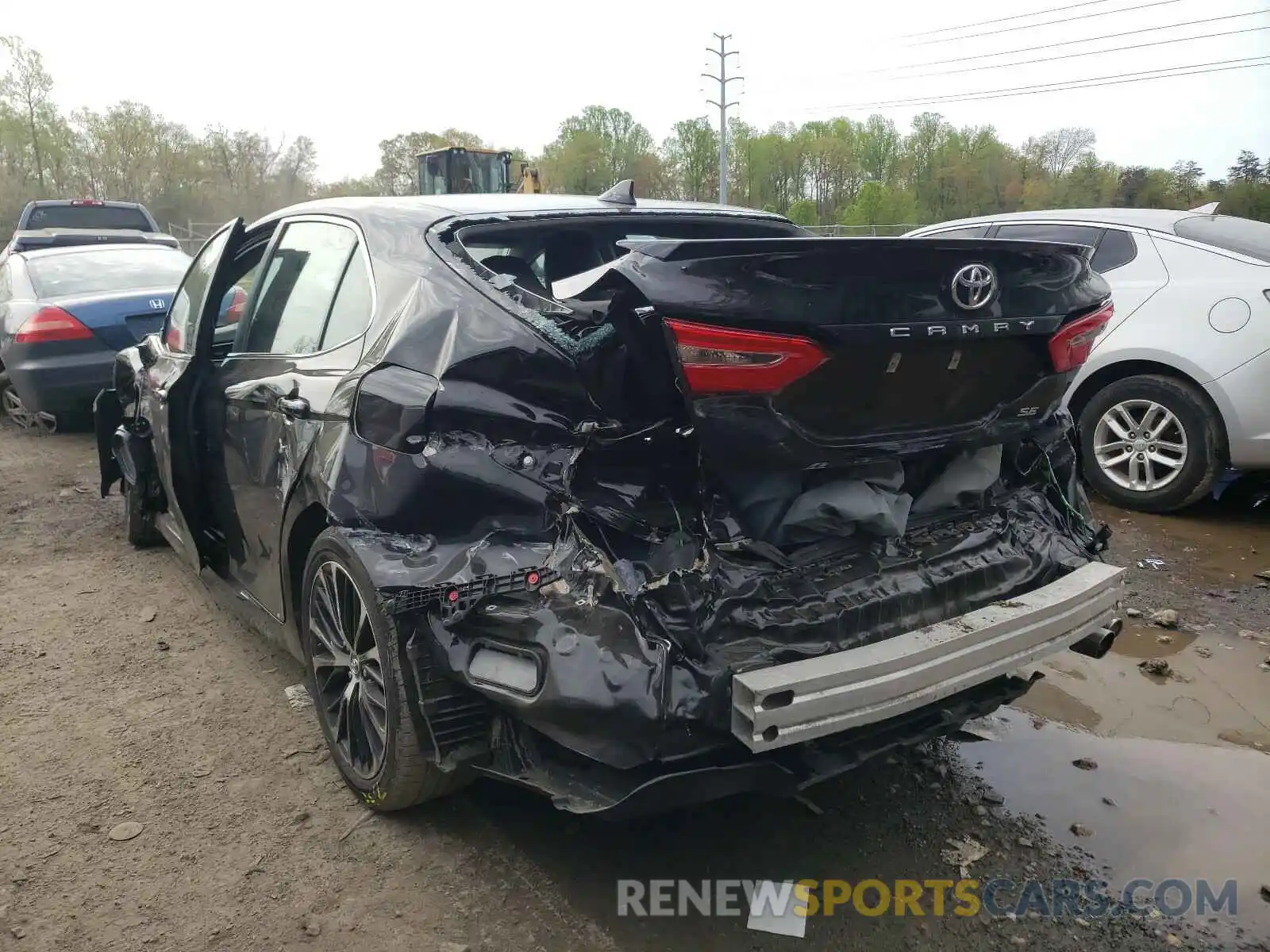 3 Photograph of a damaged car 4T1G11AK1LU879342 TOYOTA CAMRY 2020