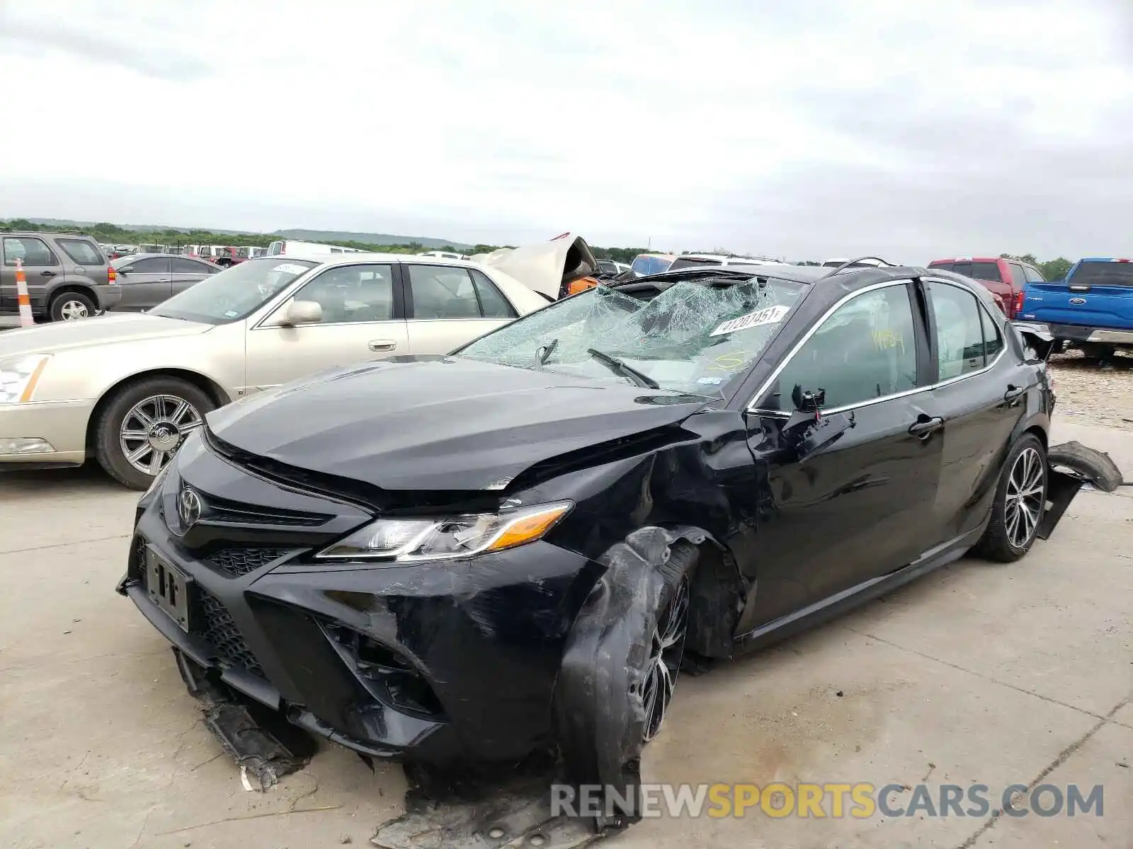 2 Photograph of a damaged car 4T1G11AK1LU879633 TOYOTA CAMRY 2020