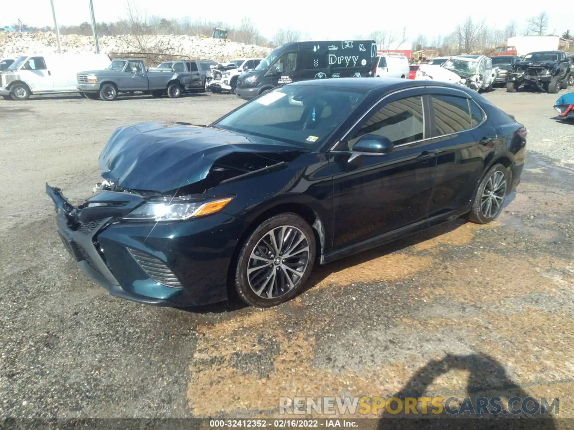 2 Photograph of a damaged car 4T1G11AK1LU883438 TOYOTA CAMRY 2020