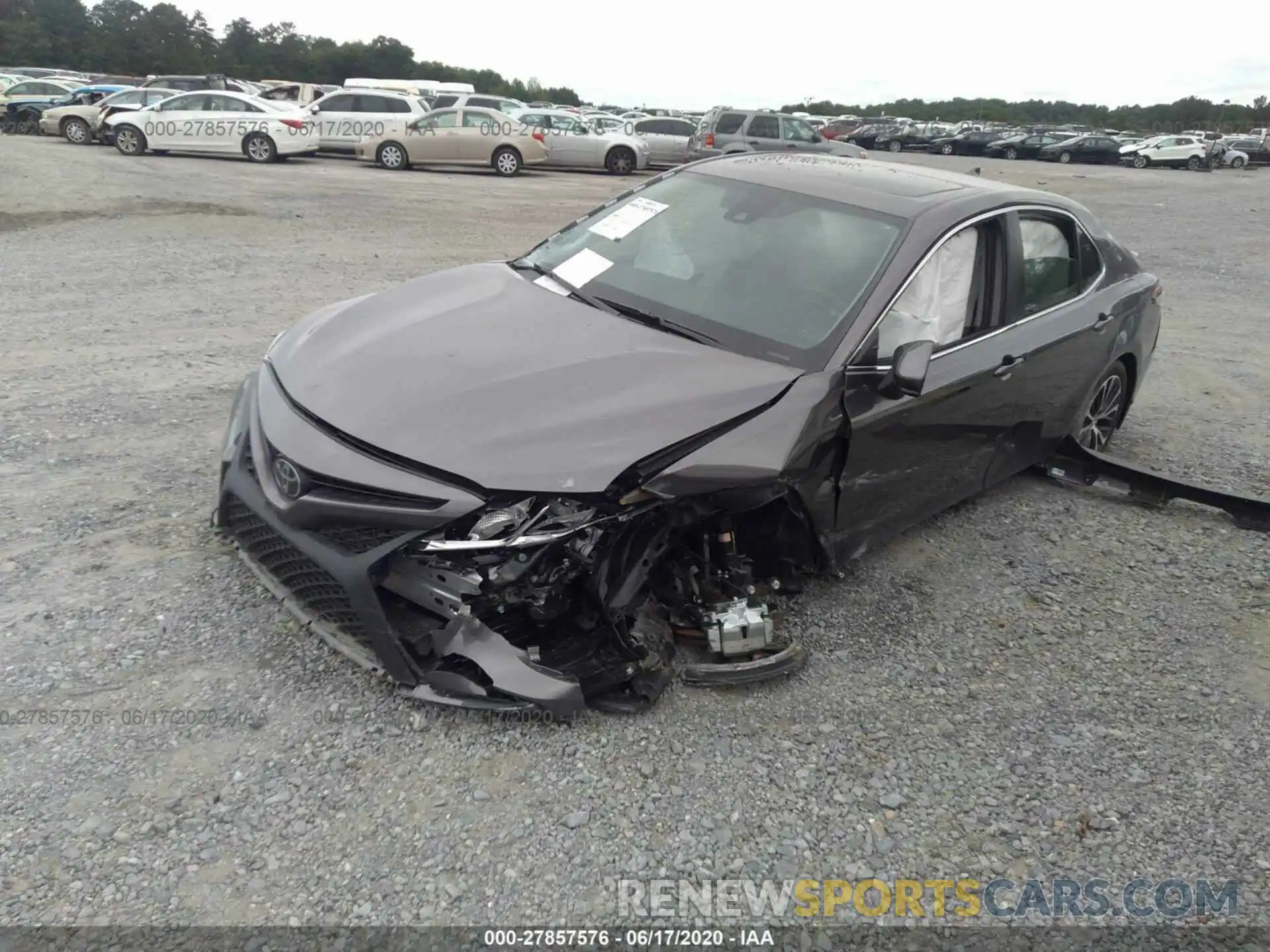 6 Photograph of a damaged car 4T1G11AK1LU886095 TOYOTA CAMRY 2020