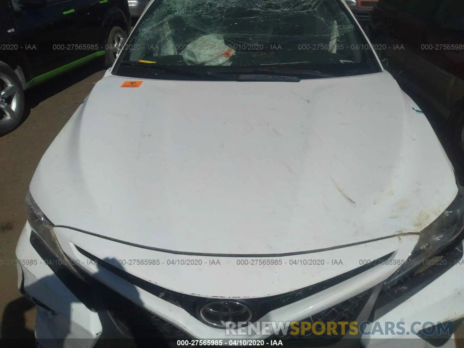 10 Photograph of a damaged car 4T1G11AK1LU894262 TOYOTA CAMRY 2020