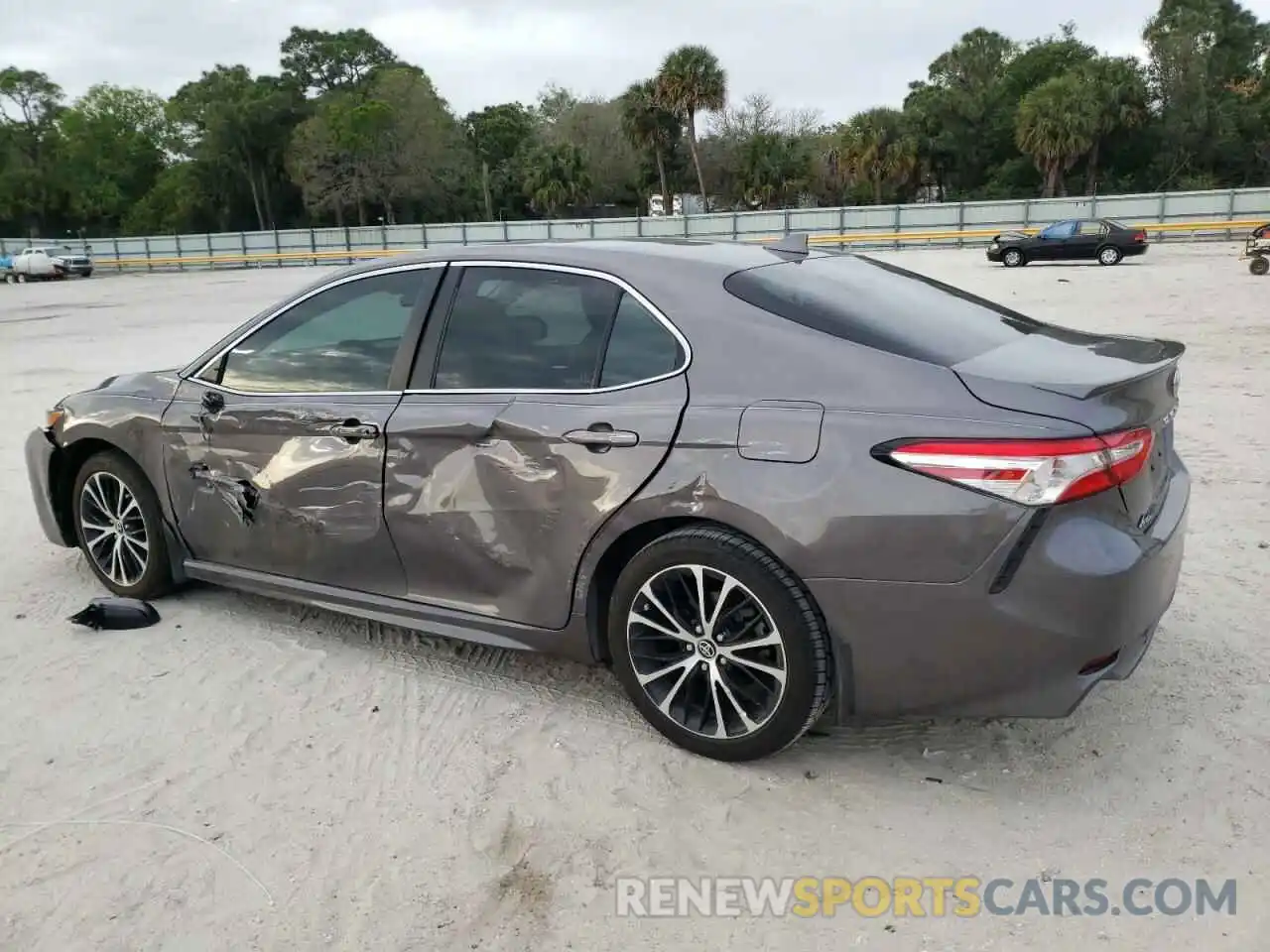 2 Photograph of a damaged car 4T1G11AK1LU896125 TOYOTA CAMRY 2020