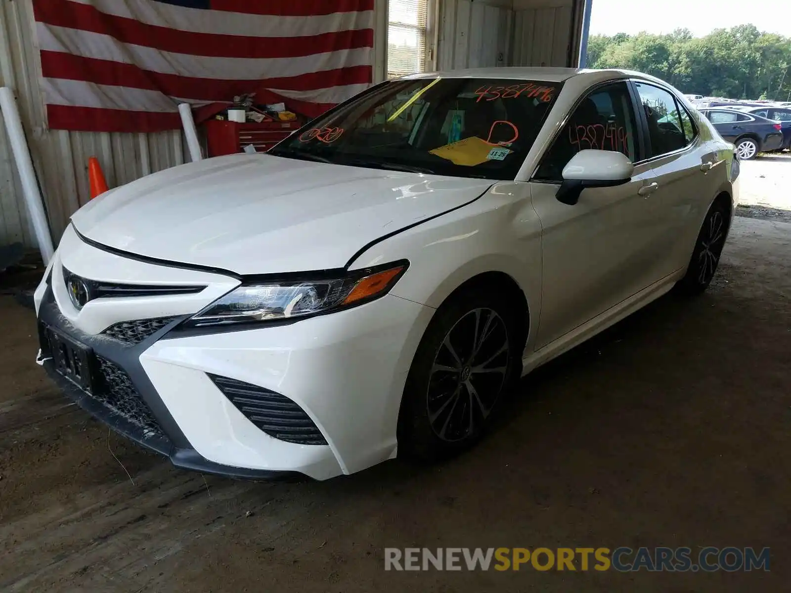 2 Photograph of a damaged car 4T1G11AK1LU898067 TOYOTA CAMRY 2020