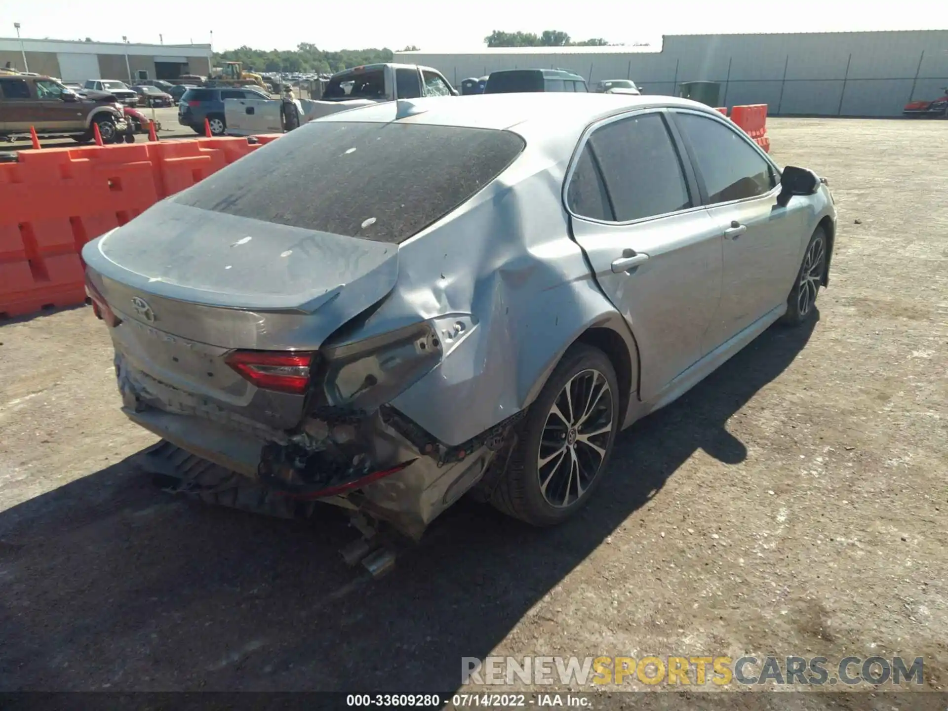 4 Photograph of a damaged car 4T1G11AK1LU898862 TOYOTA CAMRY 2020