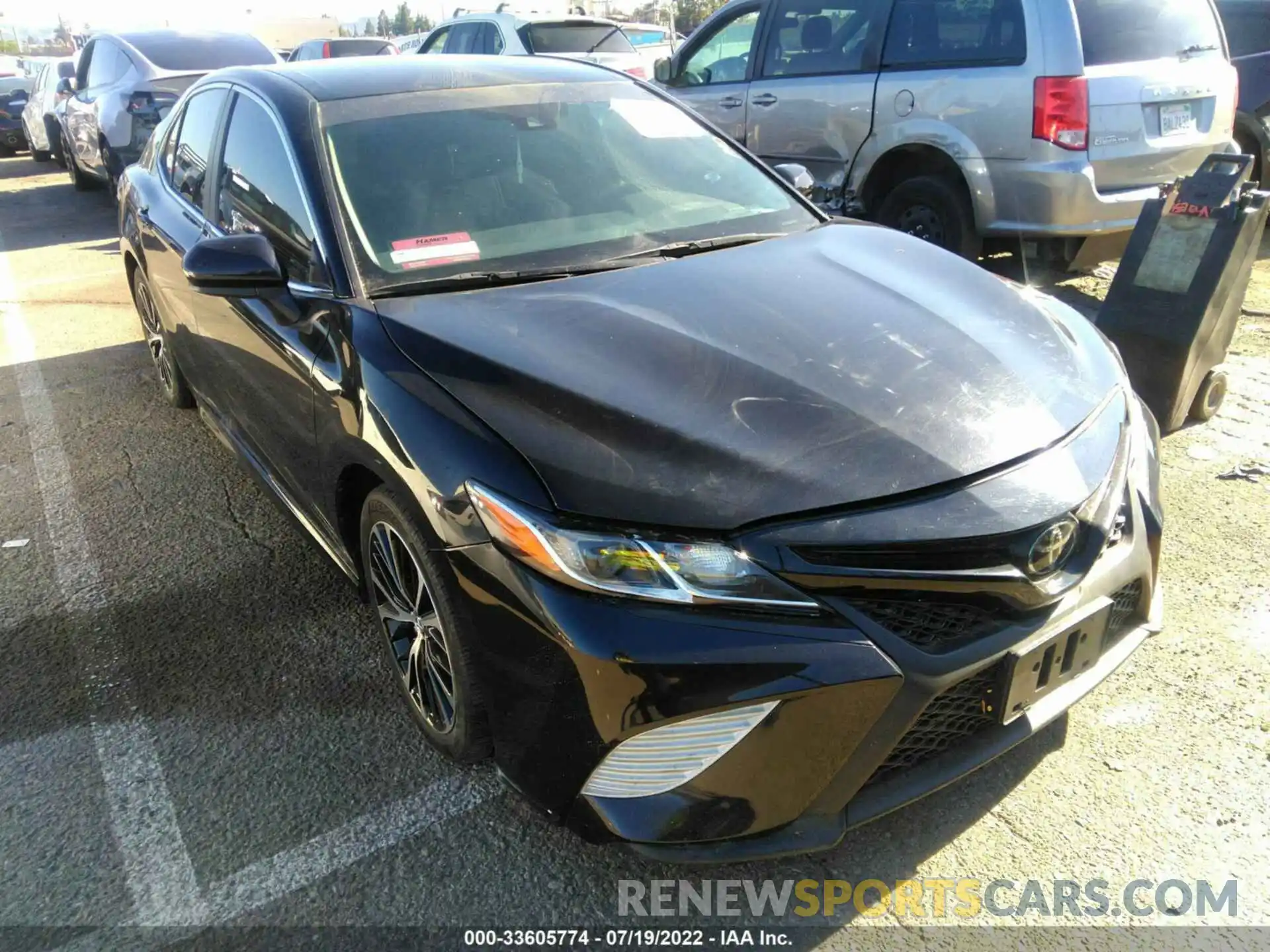 1 Photograph of a damaged car 4T1G11AK1LU900951 TOYOTA CAMRY 2020