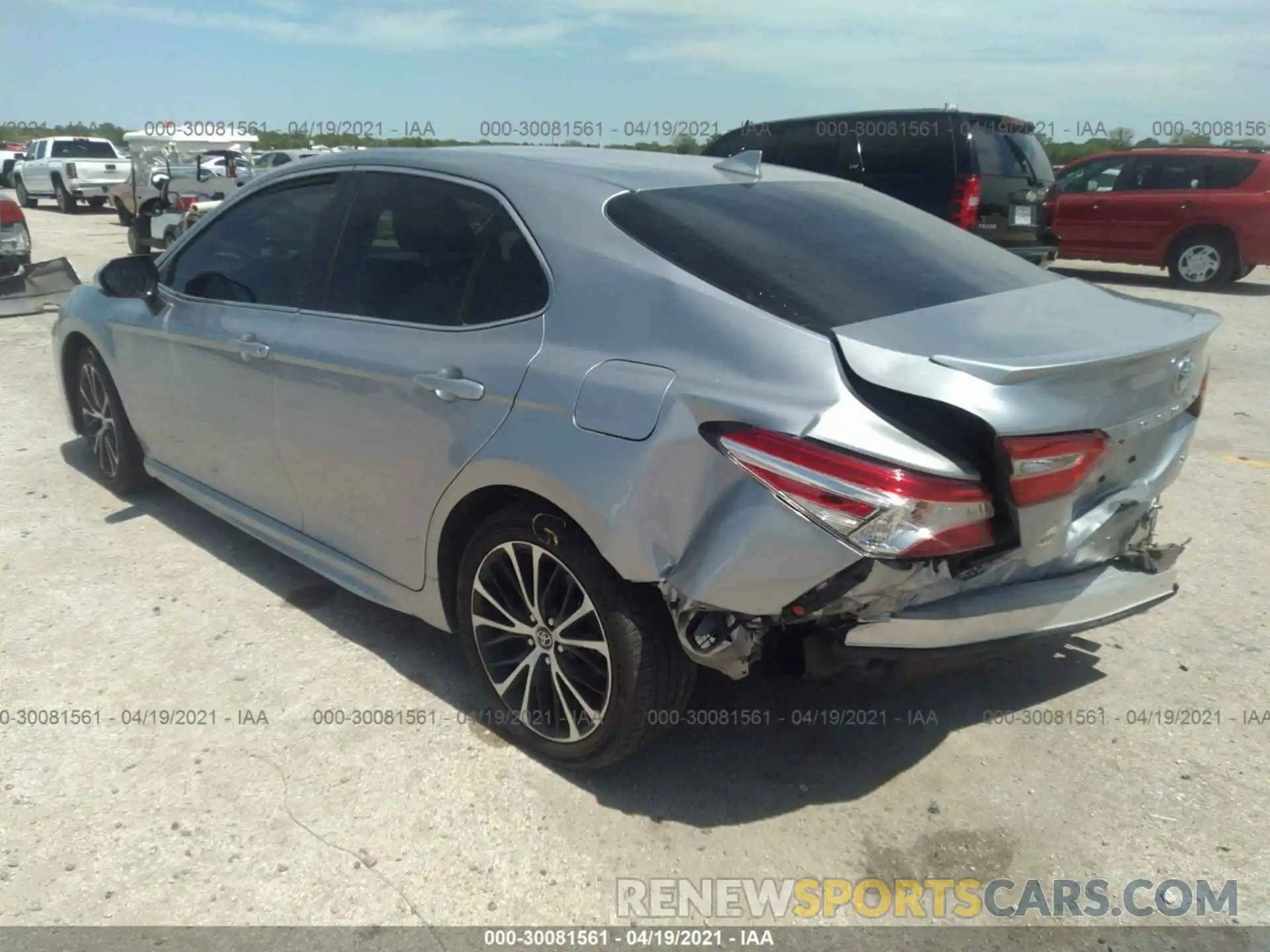 3 Photograph of a damaged car 4T1G11AK1LU901212 TOYOTA CAMRY 2020