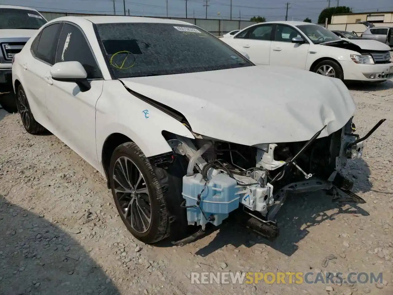 1 Photograph of a damaged car 4T1G11AK1LU904871 TOYOTA CAMRY 2020