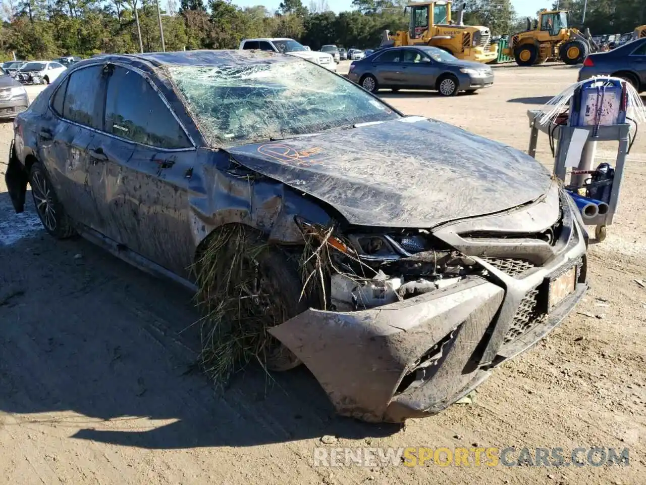 1 Photograph of a damaged car 4T1G11AK1LU905292 TOYOTA CAMRY 2020