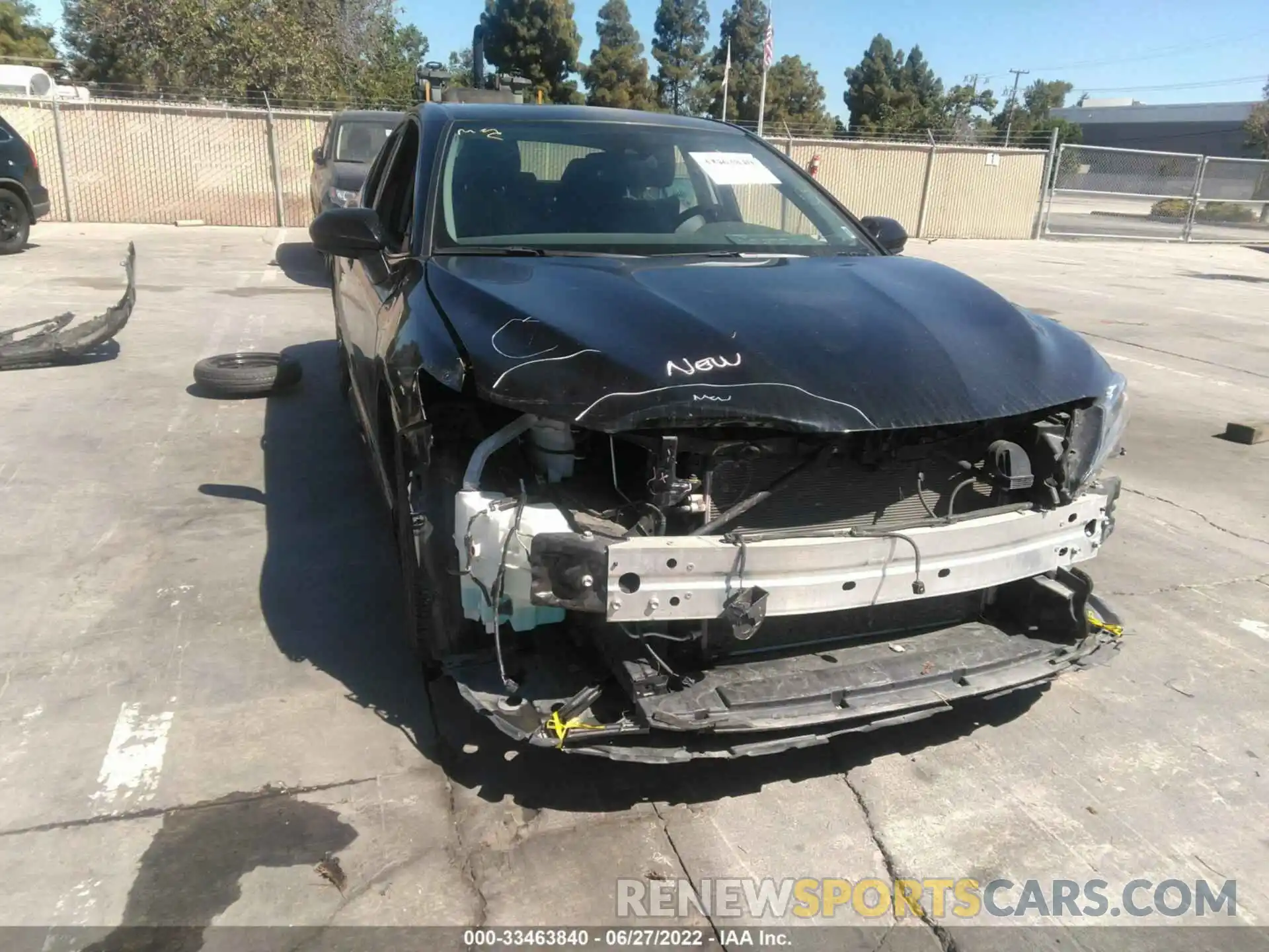 6 Photograph of a damaged car 4T1G11AK1LU912968 TOYOTA CAMRY 2020